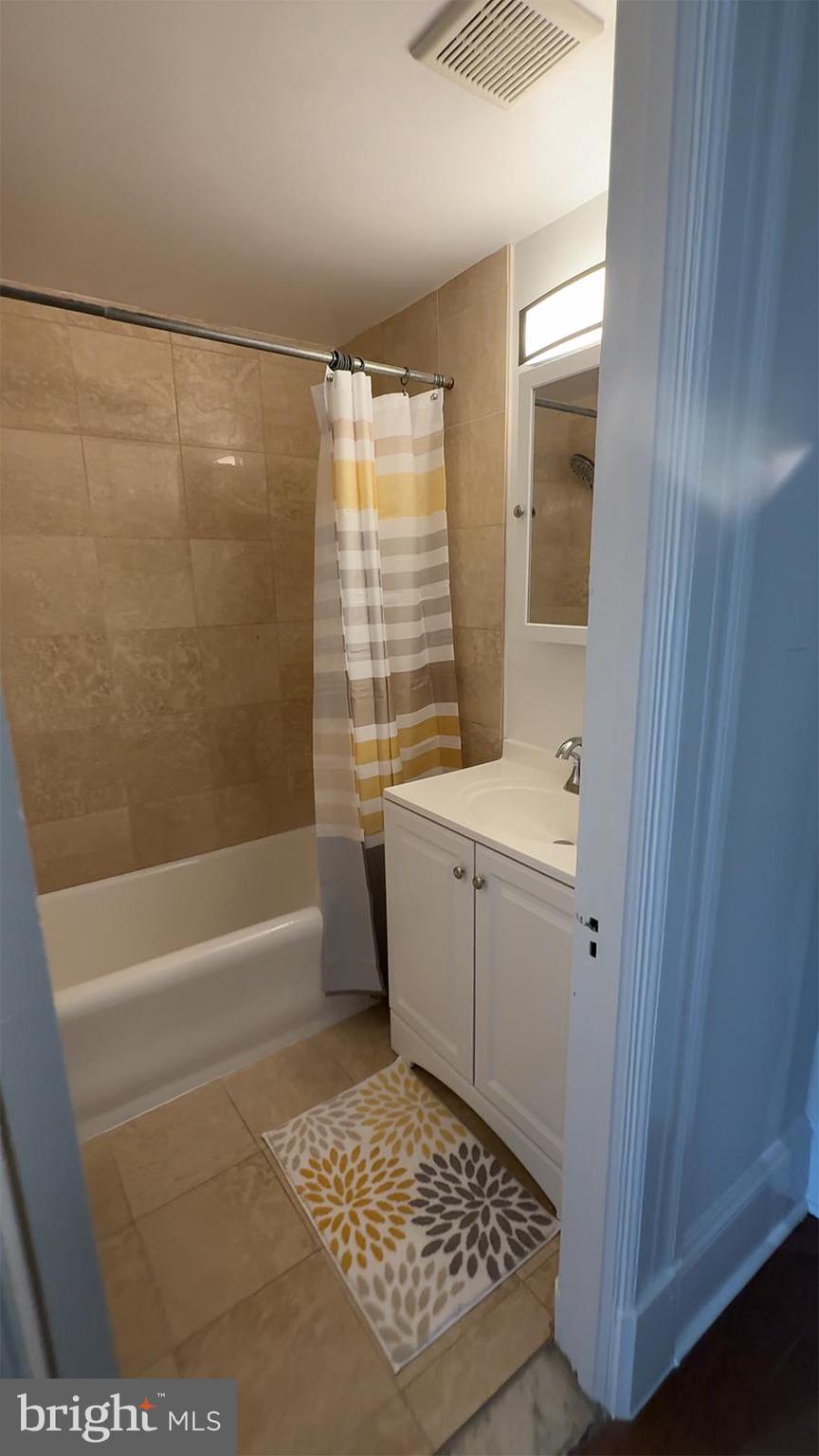 1324 LOCUST STREET 00 1209