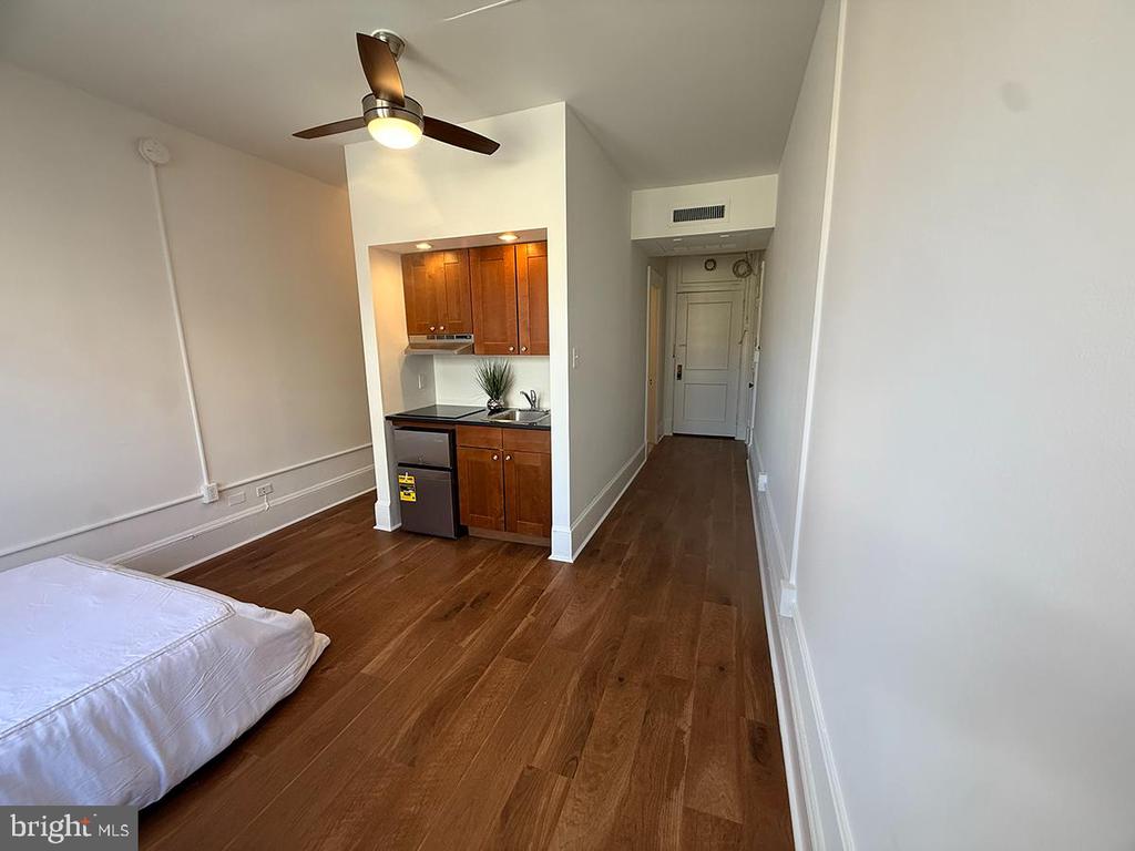 1324 LOCUST STREET 00 1209