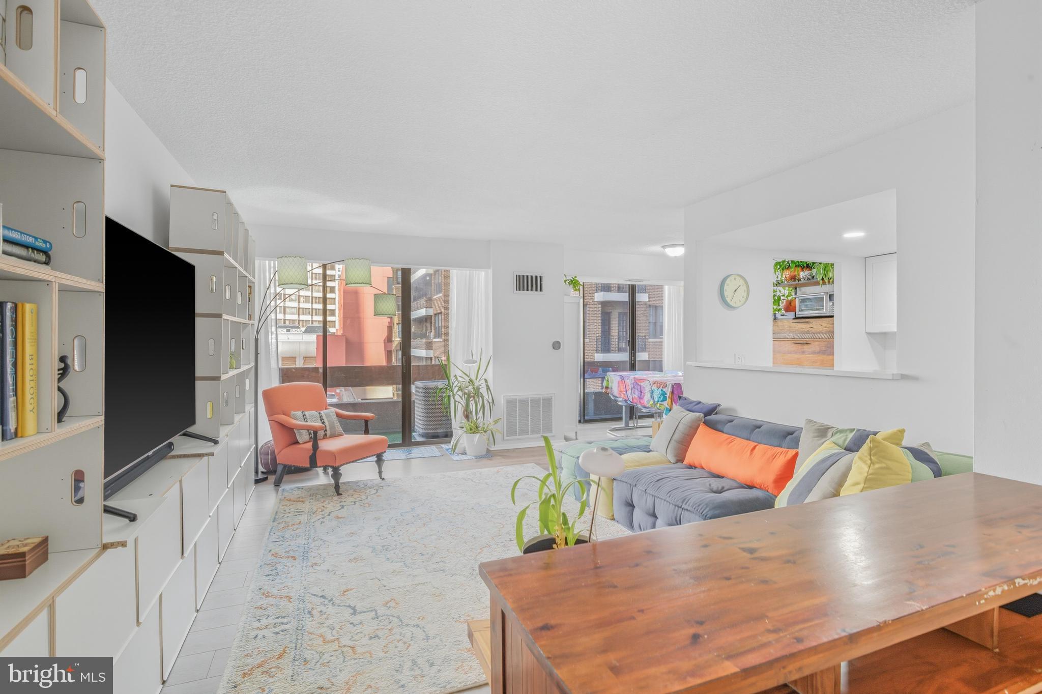 1326 SPRUCE STREET 42 805