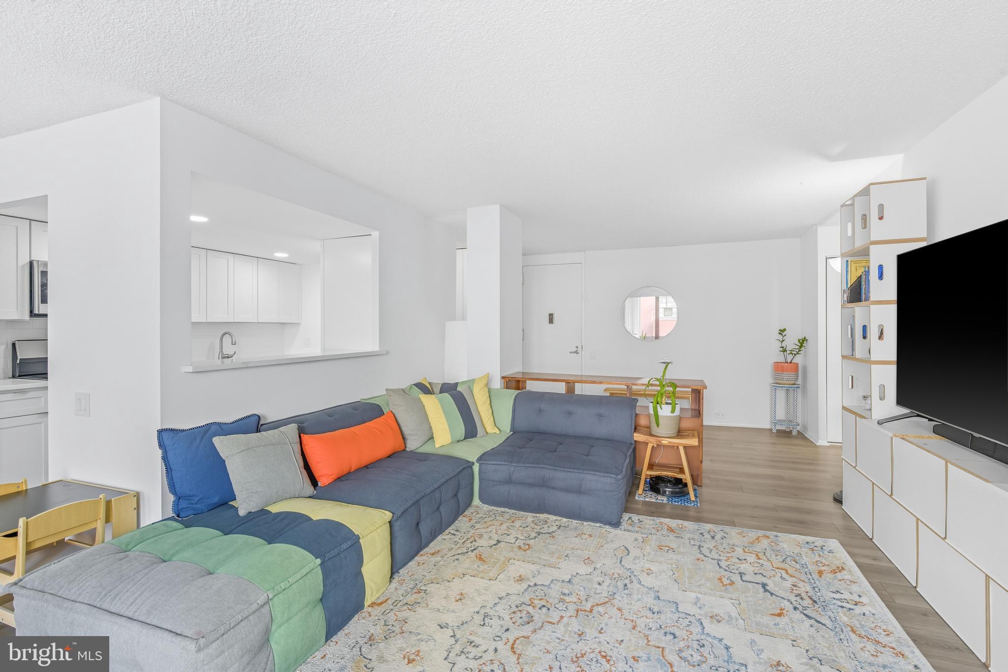 1326 SPRUCE STREET 42 805