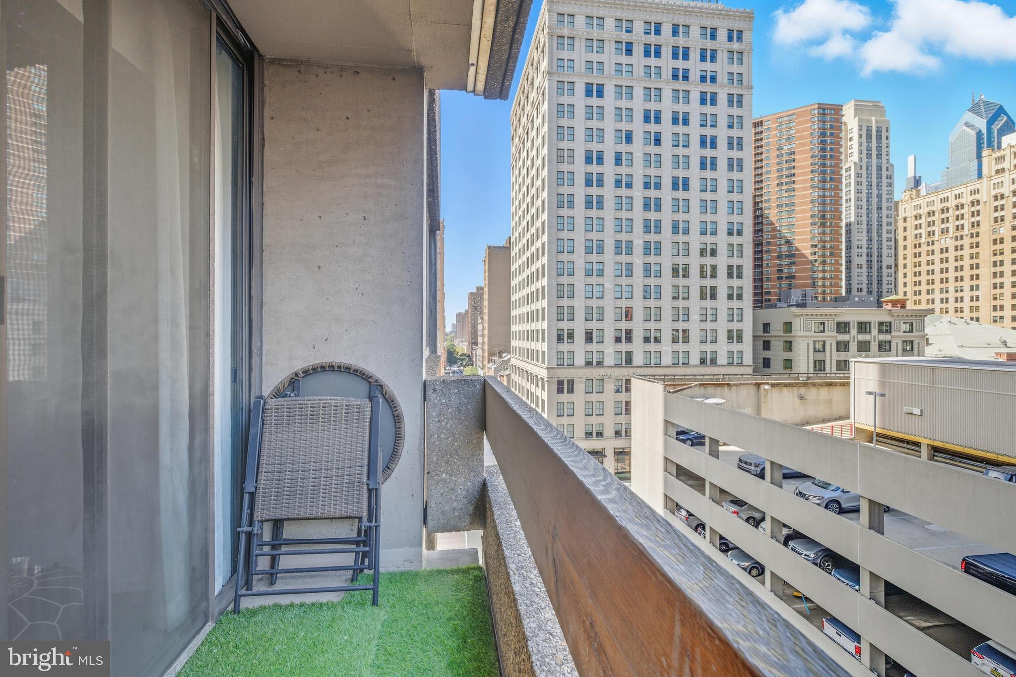 1326 SPRUCE STREET 42 805