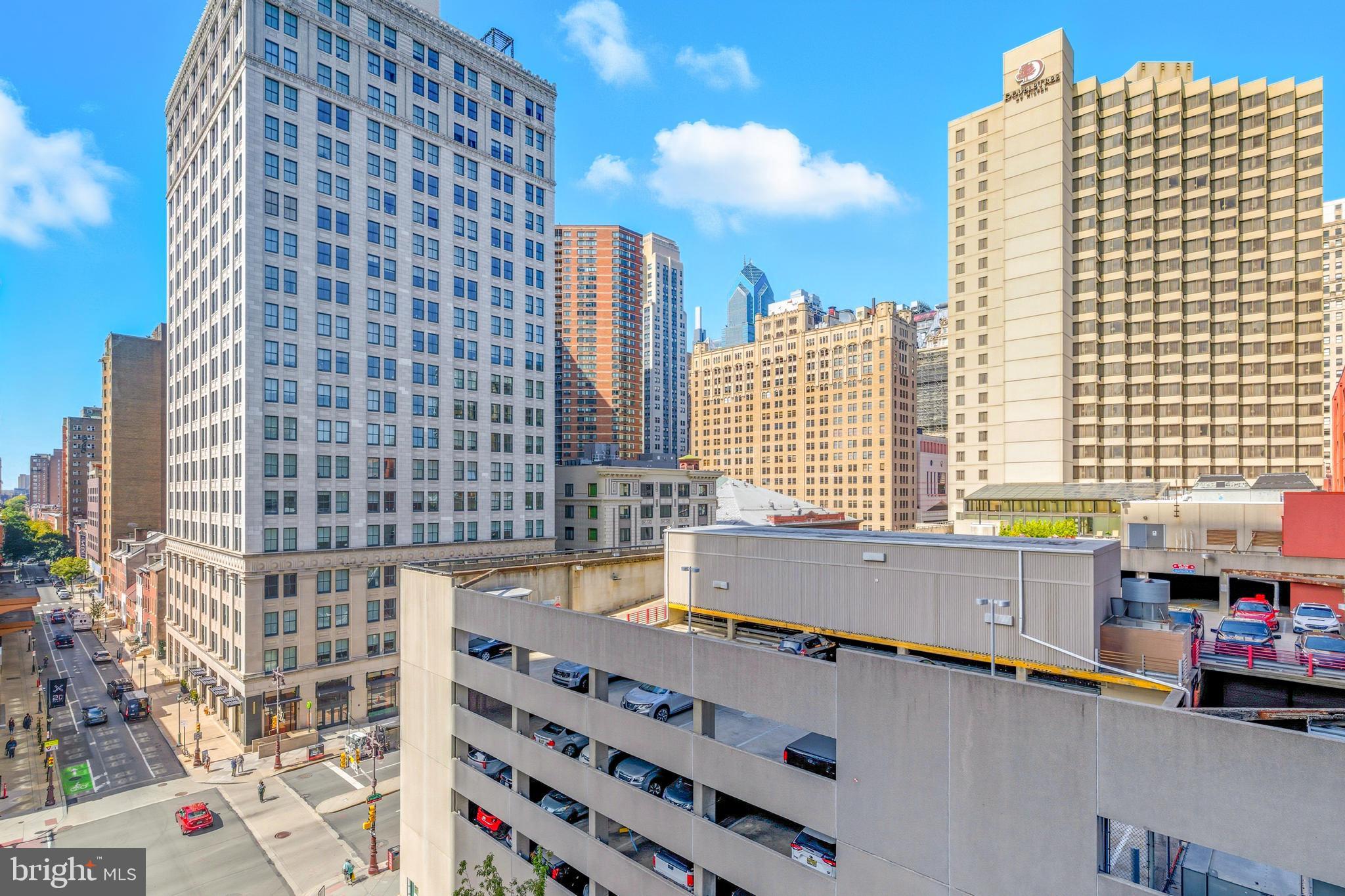 1326 SPRUCE STREET 42 805