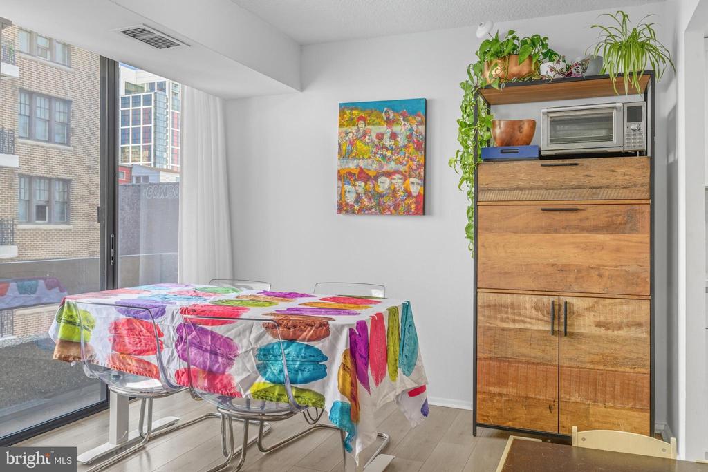 1326 SPRUCE STREET 42 805