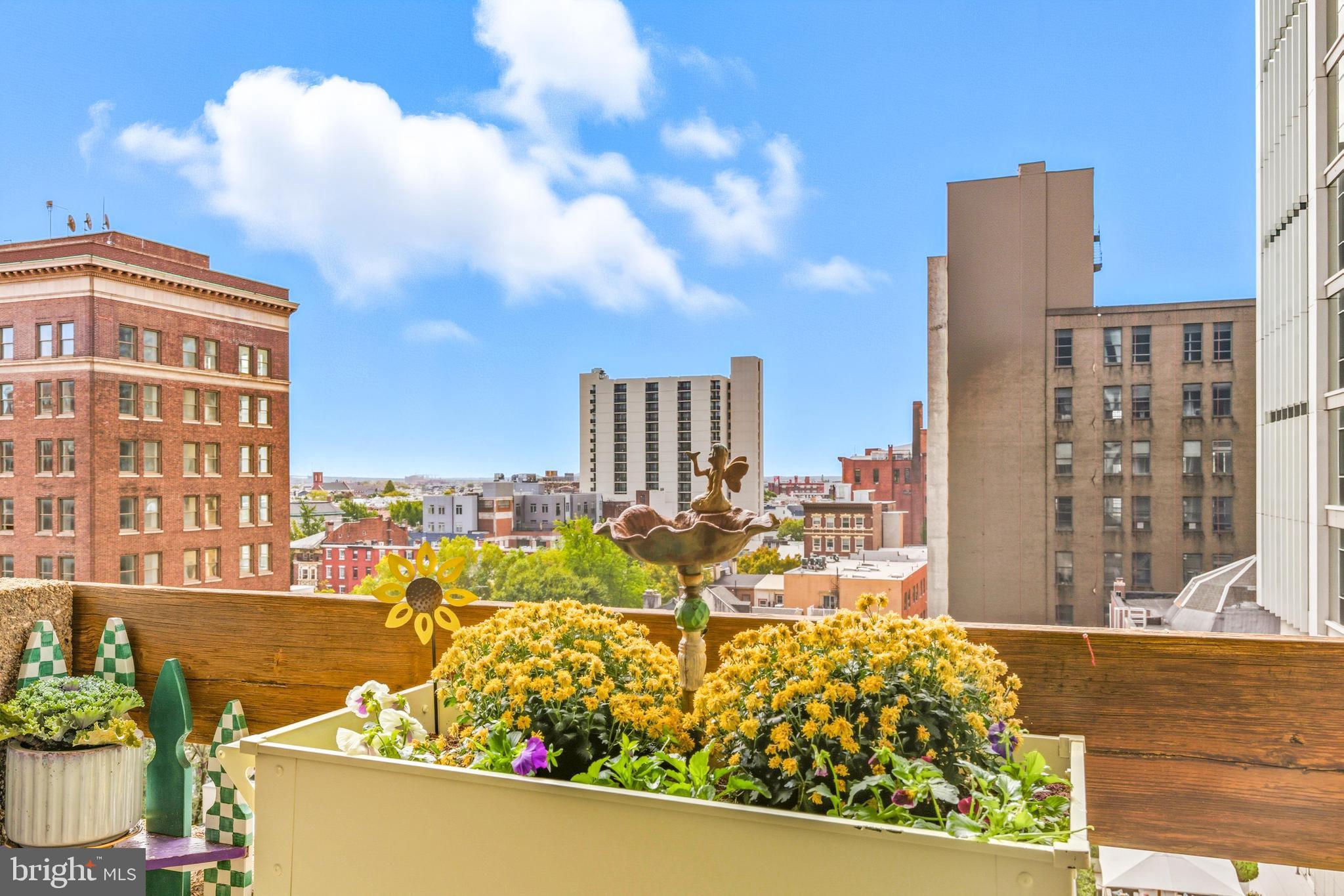 1326 SPRUCE STREET 42 808