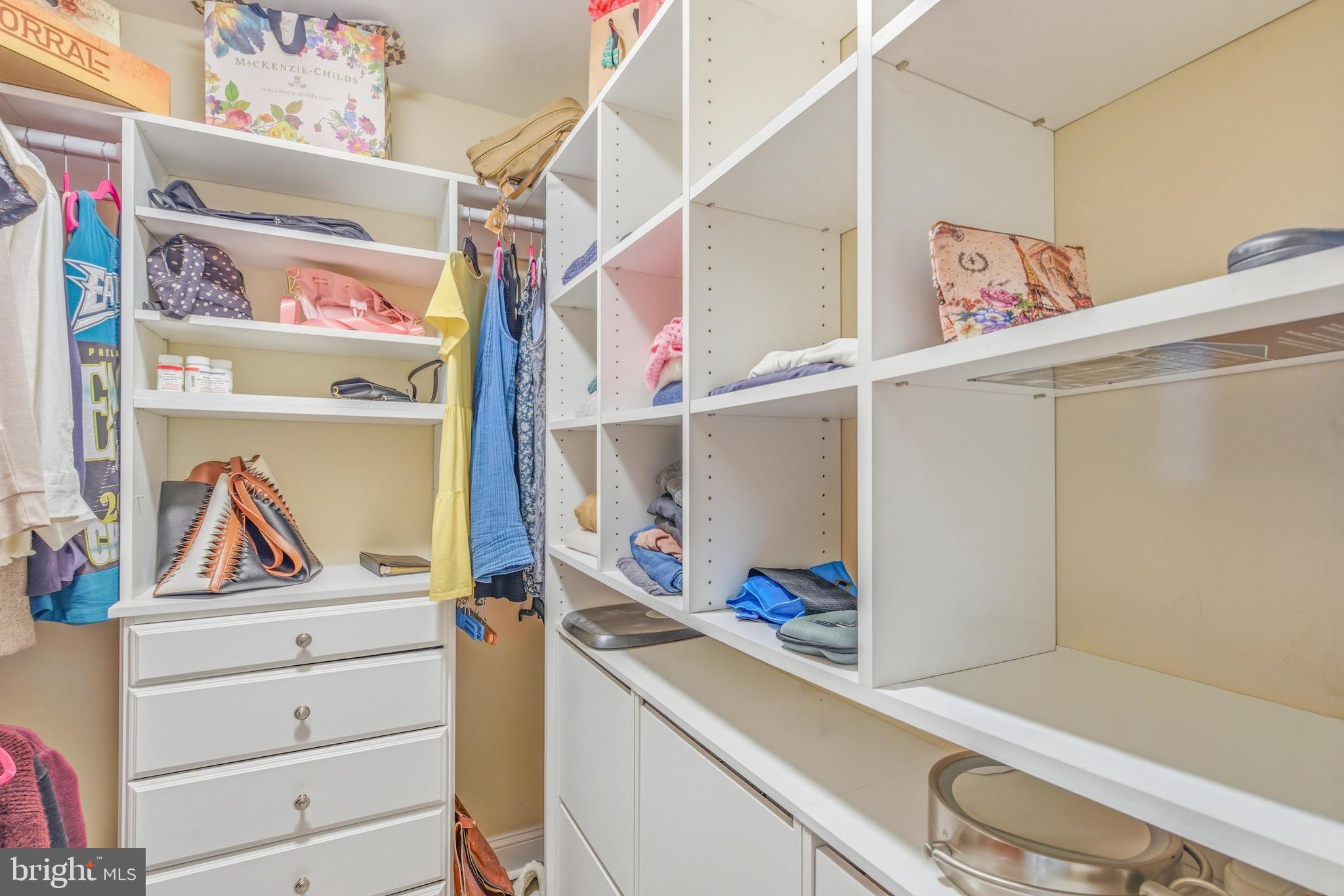 1326 SPRUCE STREET 42 808