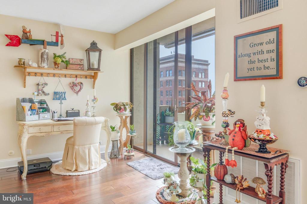 1326 SPRUCE STREET 42 808