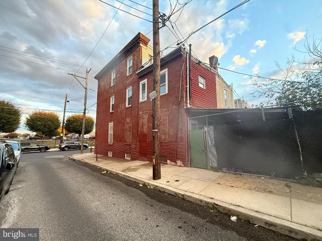 2736 A STREET