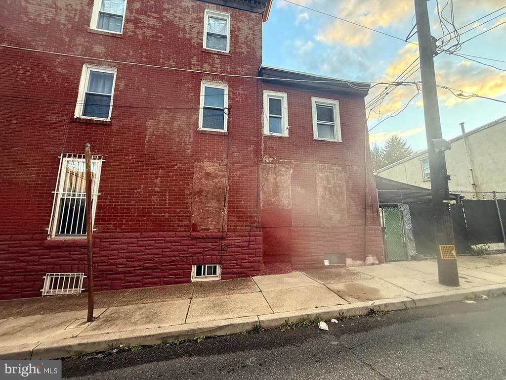 2736 A STREET