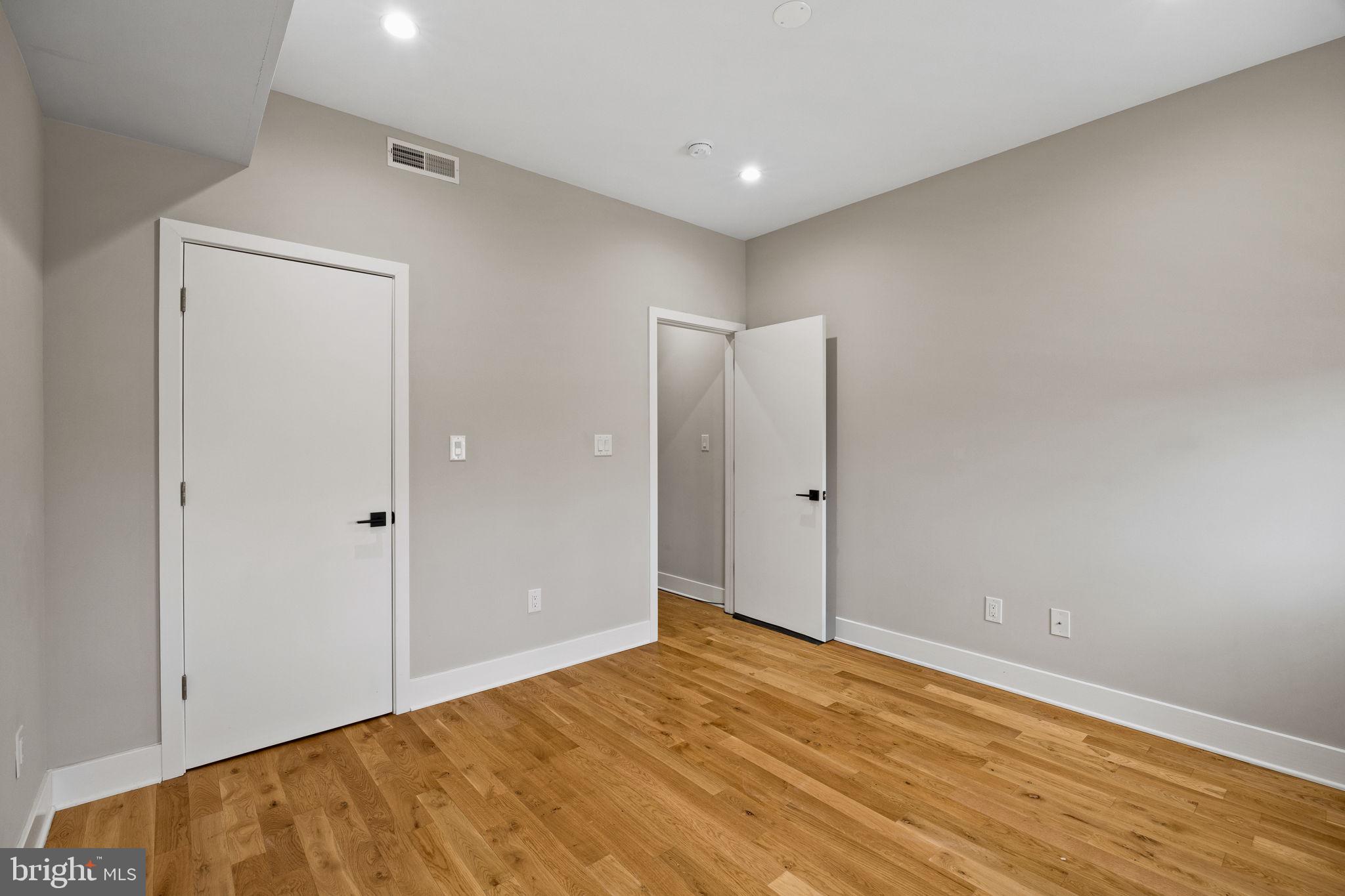 2643 ELLSWORTH STREET