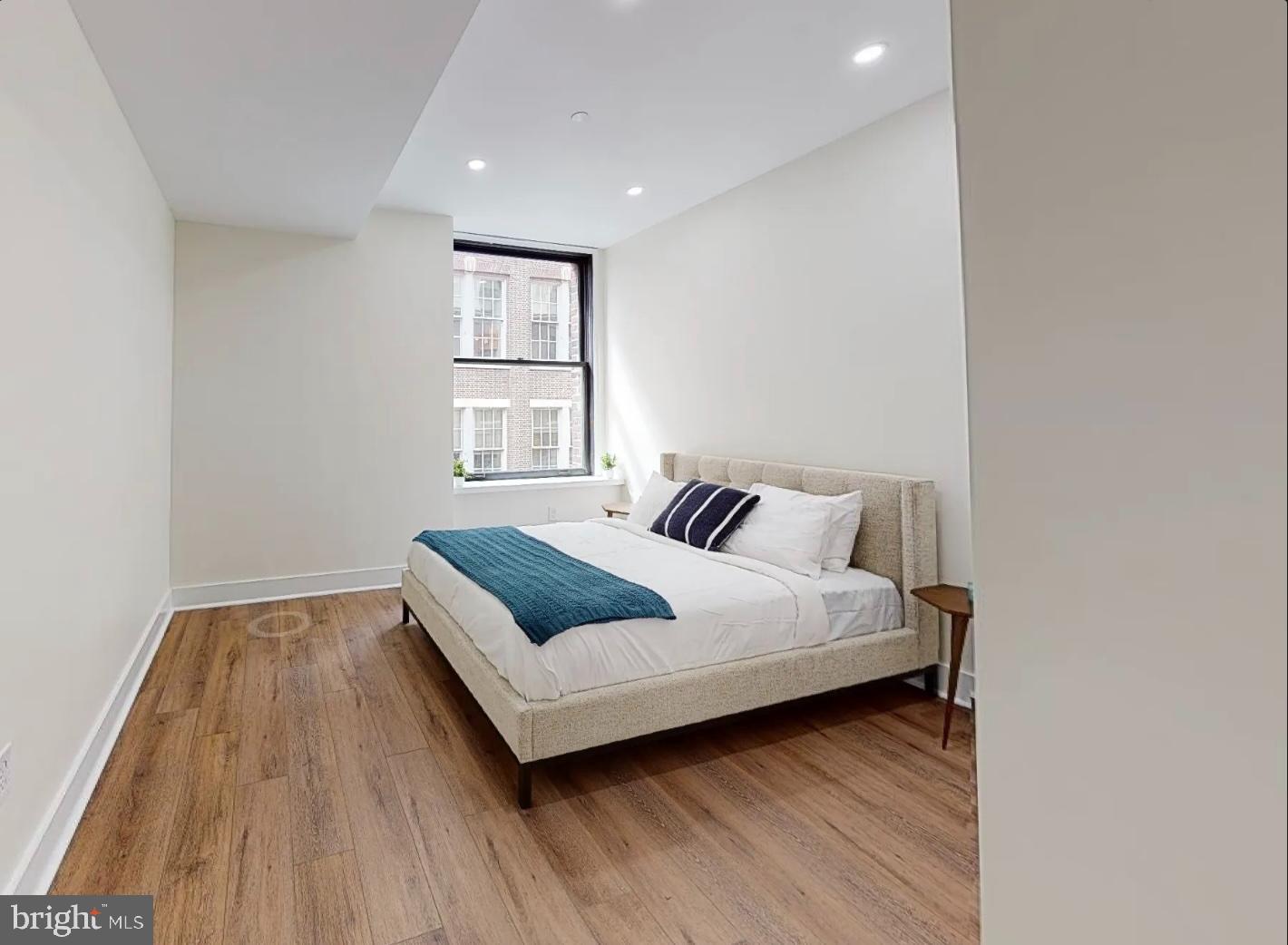 150 S INDEPENDENCE MALL W 714