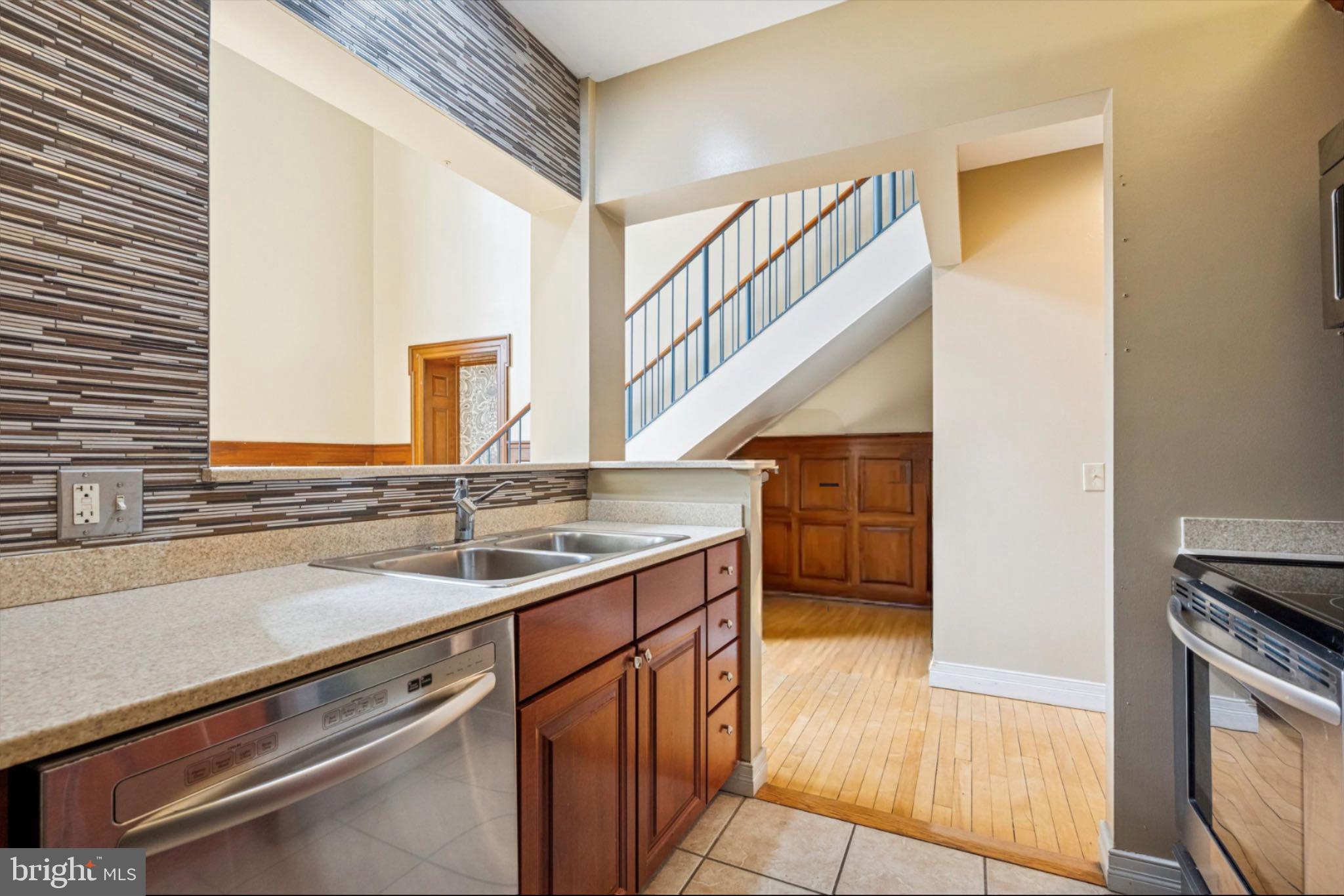 1600 ARCH STREET 2008