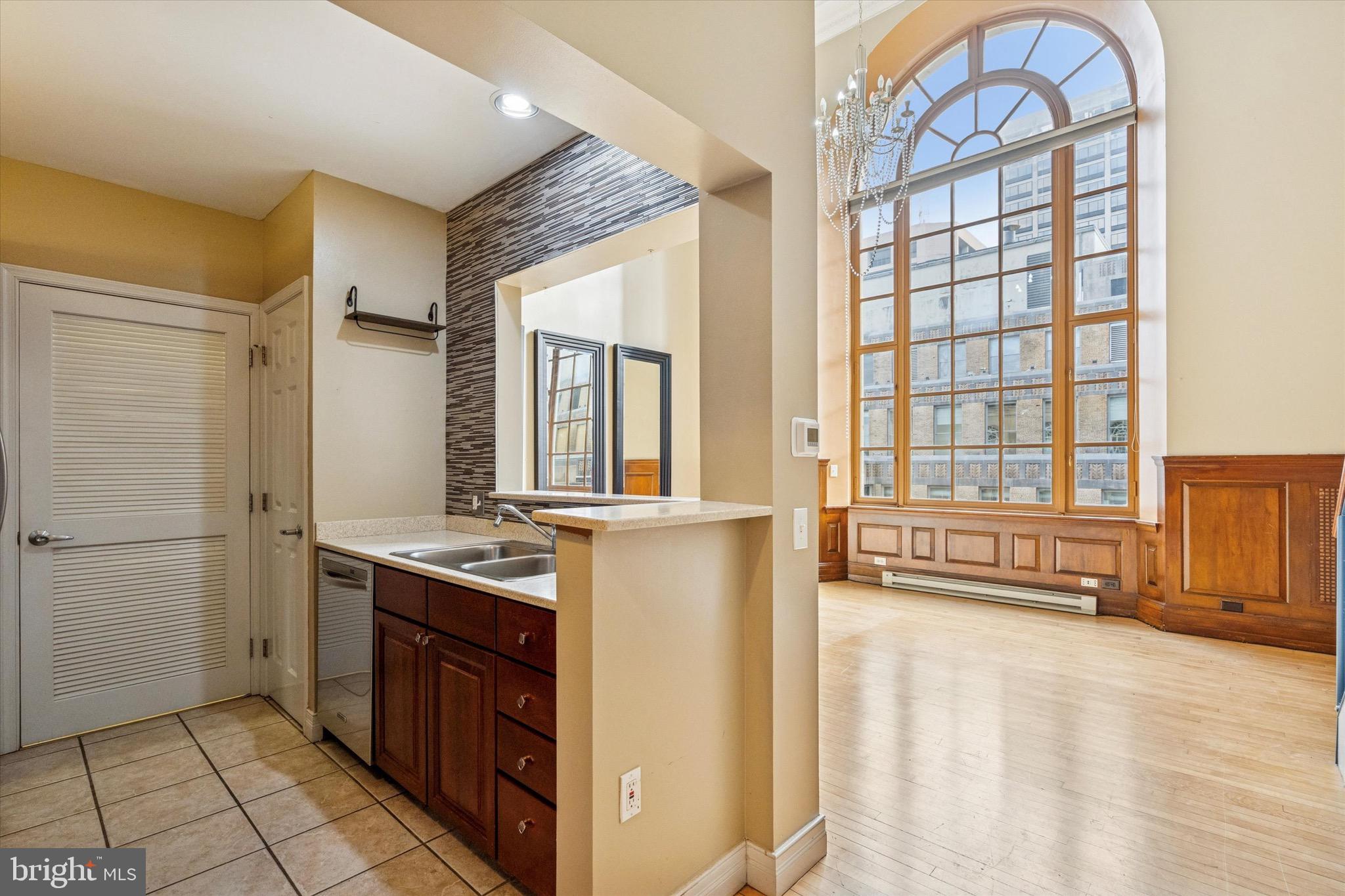 1600 ARCH STREET 2008