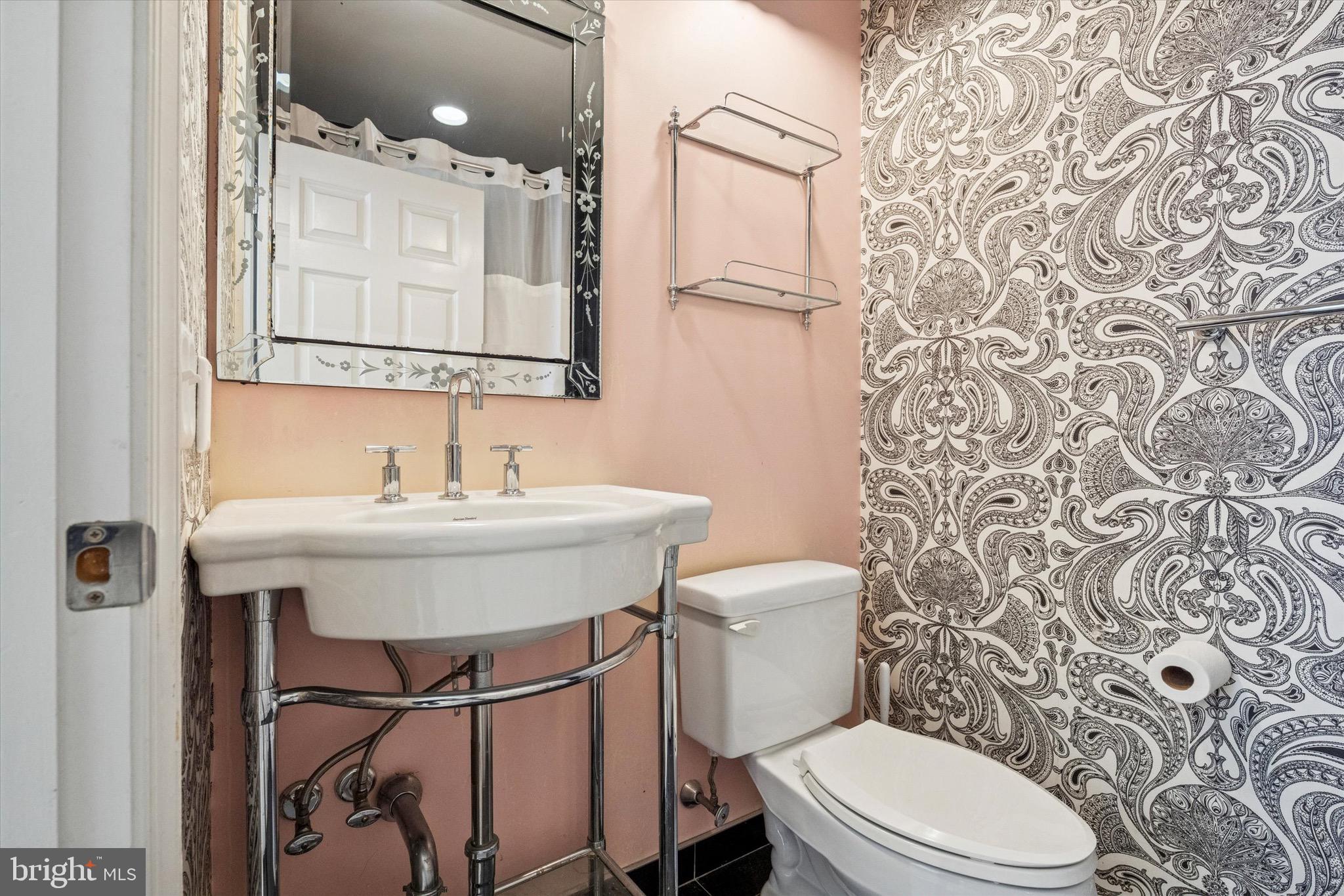 1600 ARCH STREET 2008