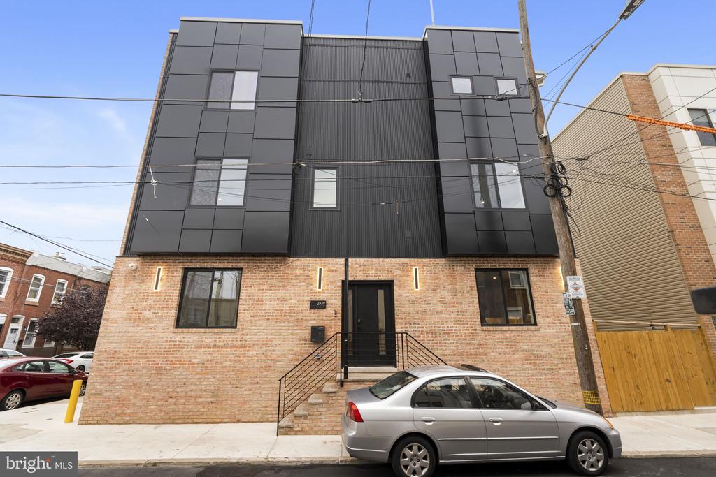 2619 CEDAR STREET