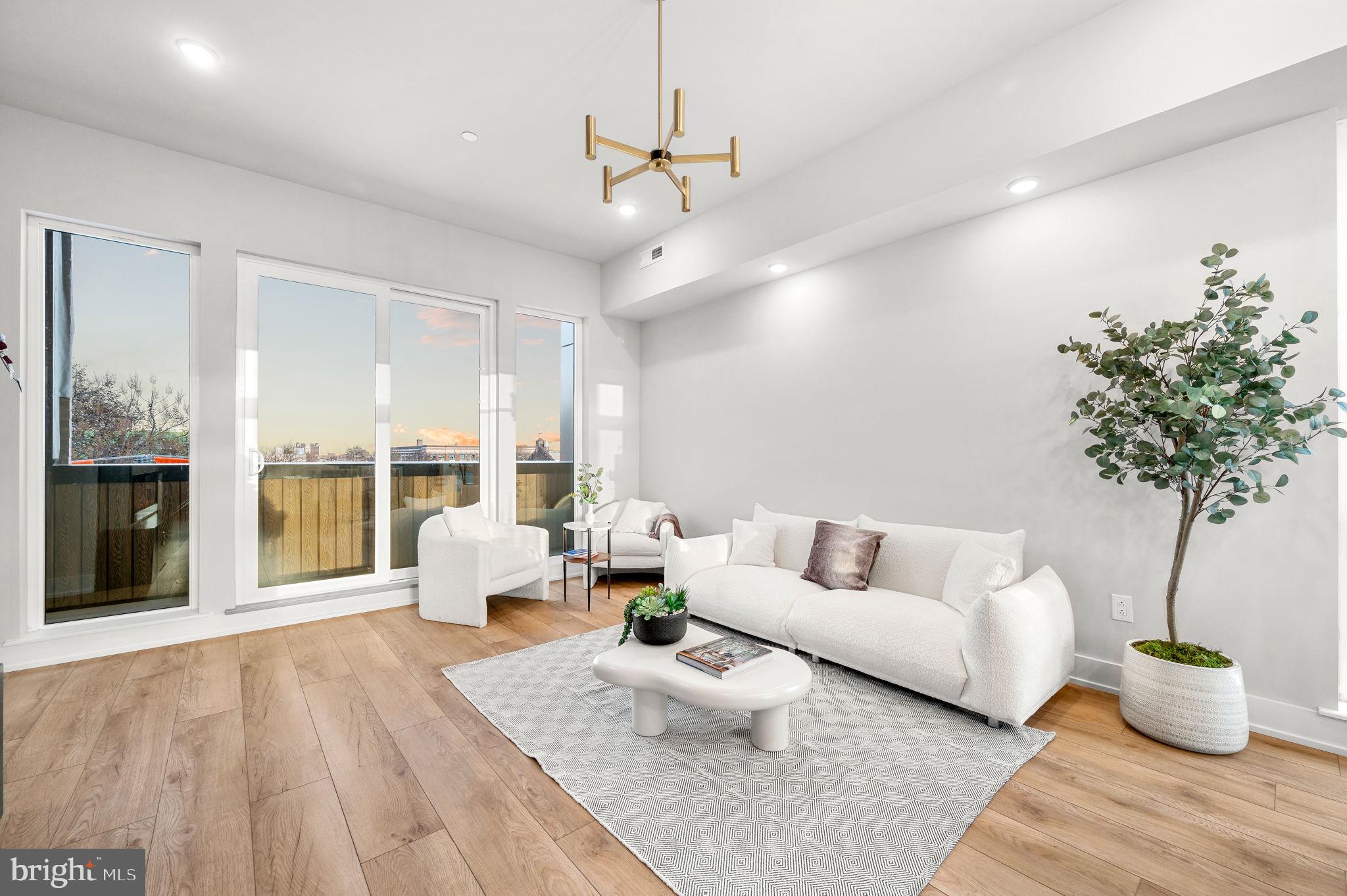 2201 E SOMERSET STREET B4 UPPER