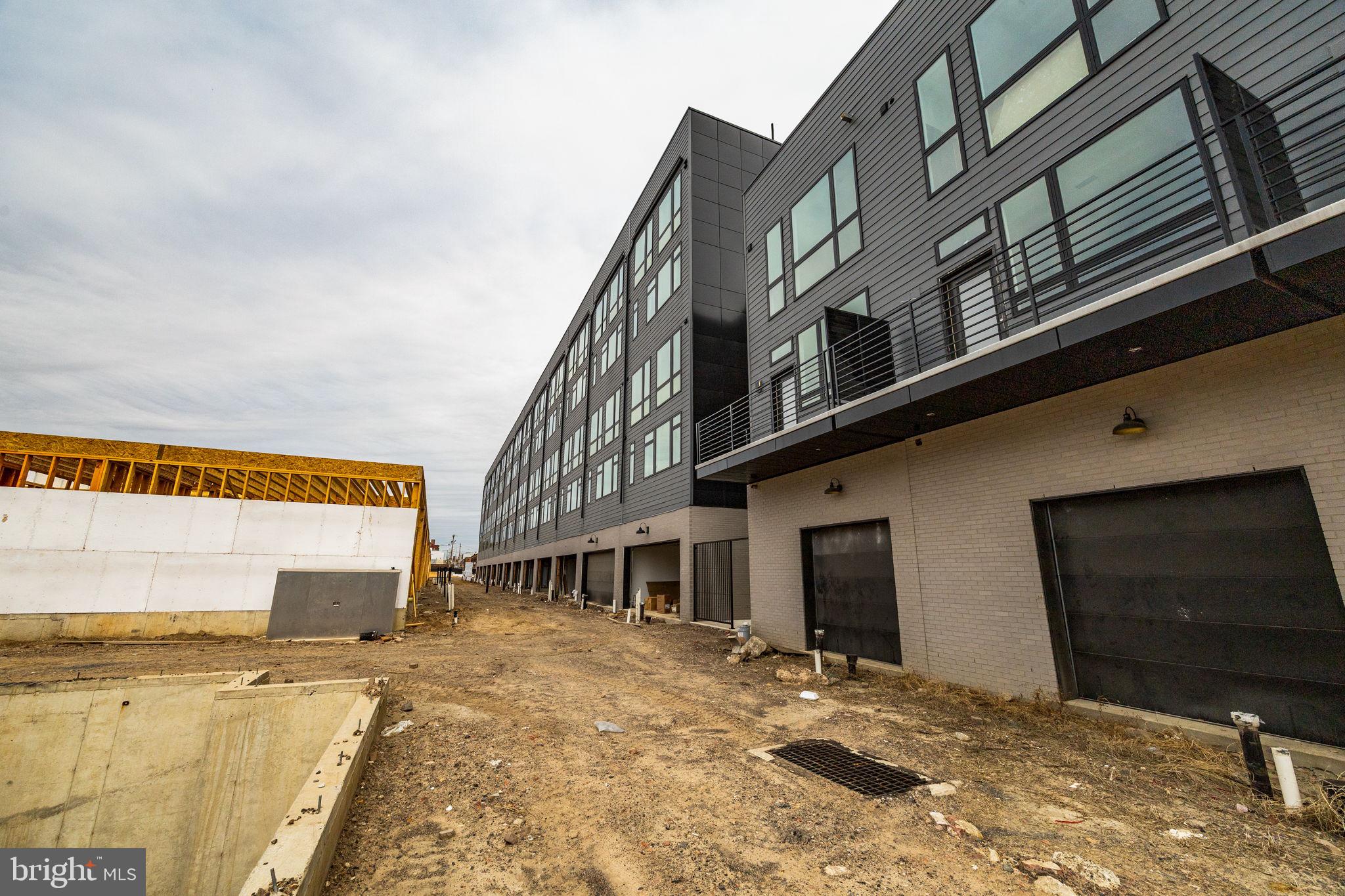 2201 E SOMERSET STREET A 22