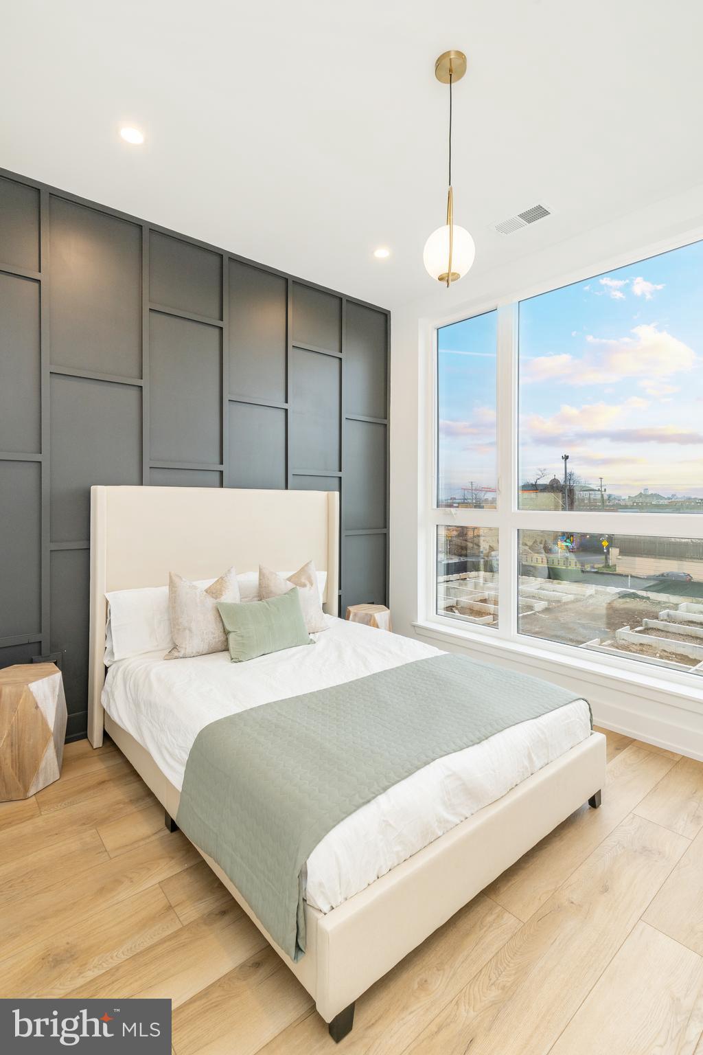 2201 E SOMERSET STREET A 22