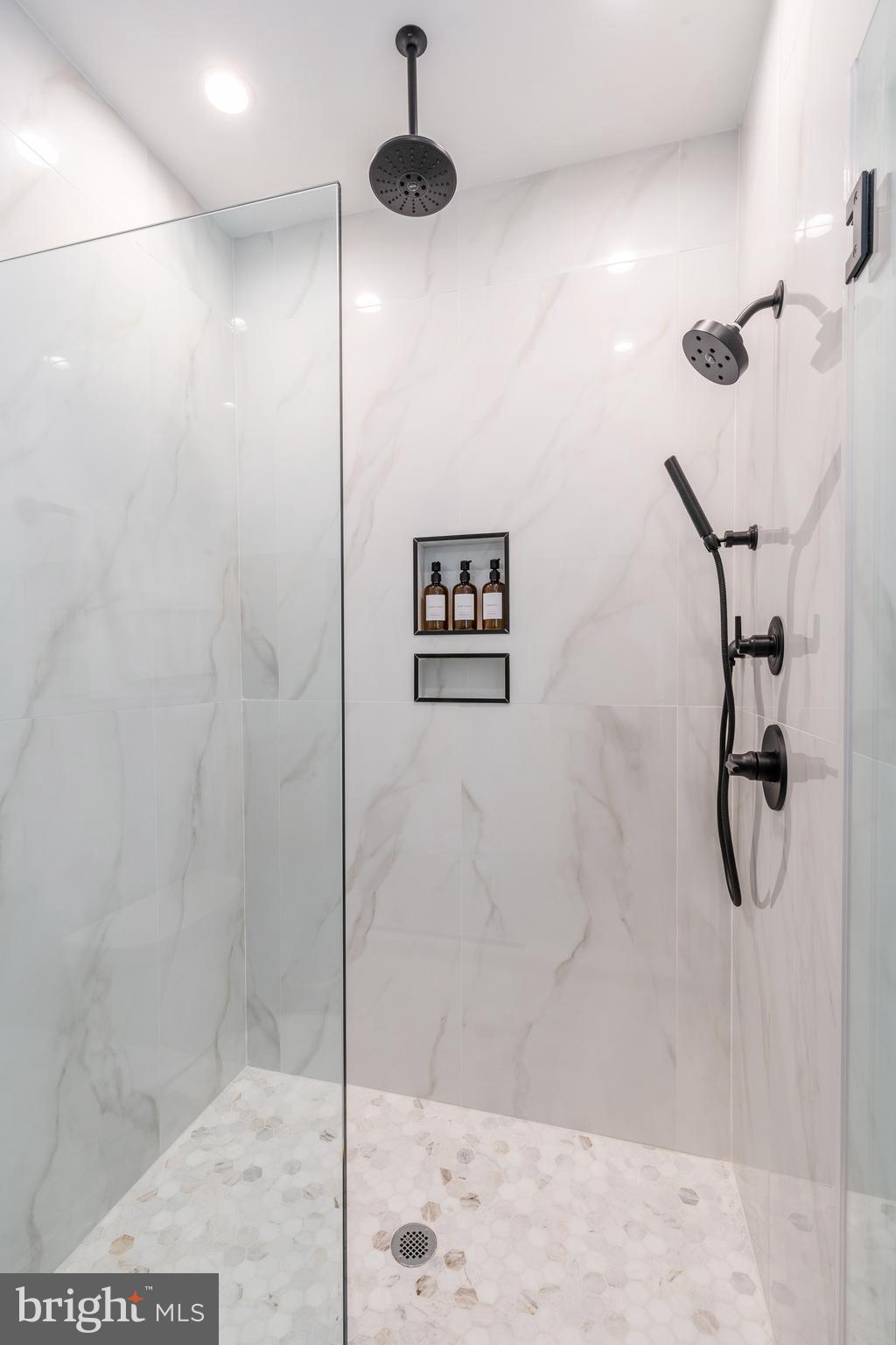 2201 E SOMERSET STREET A 22