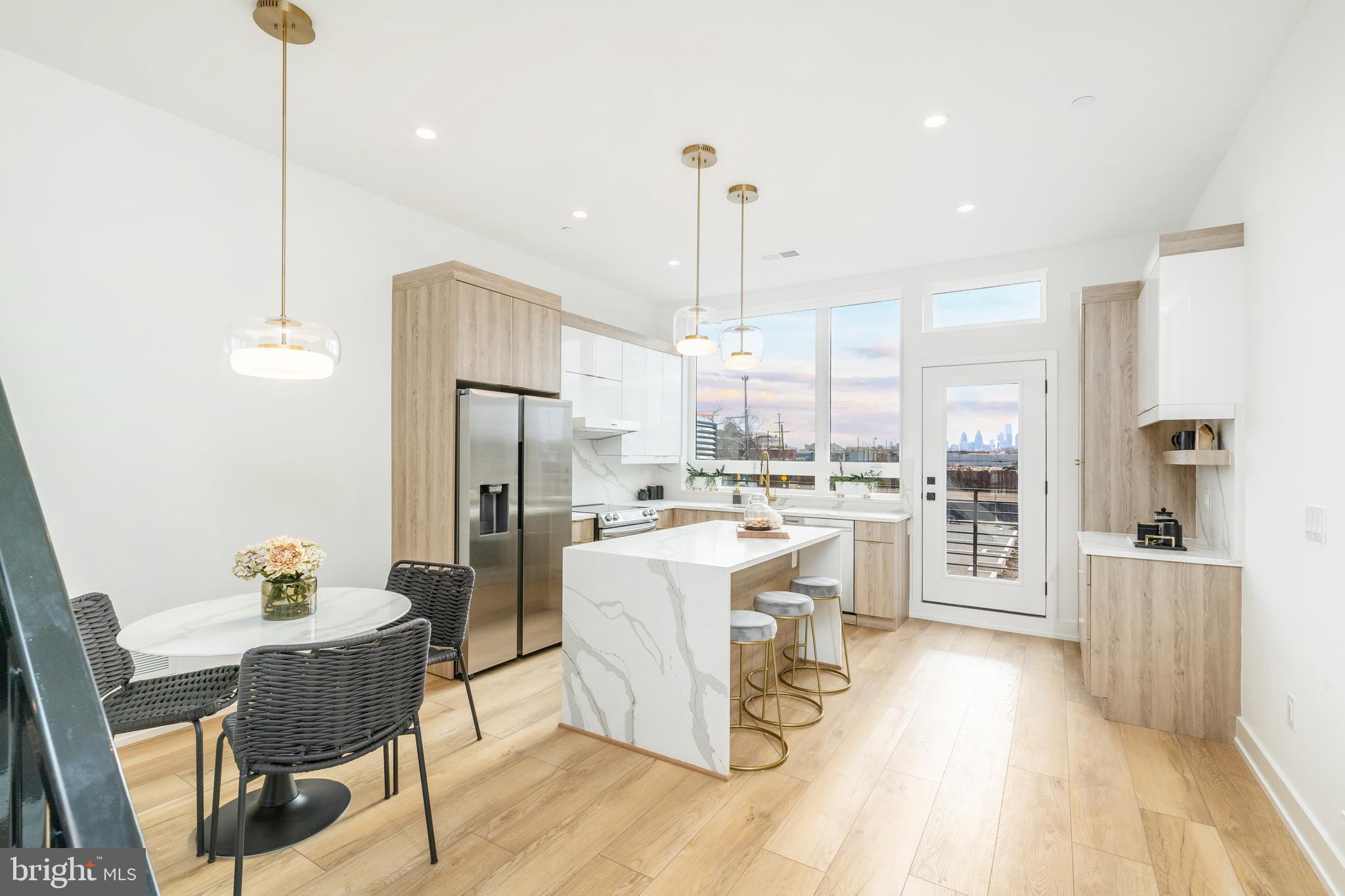 2201 E SOMERSET STREET A 22