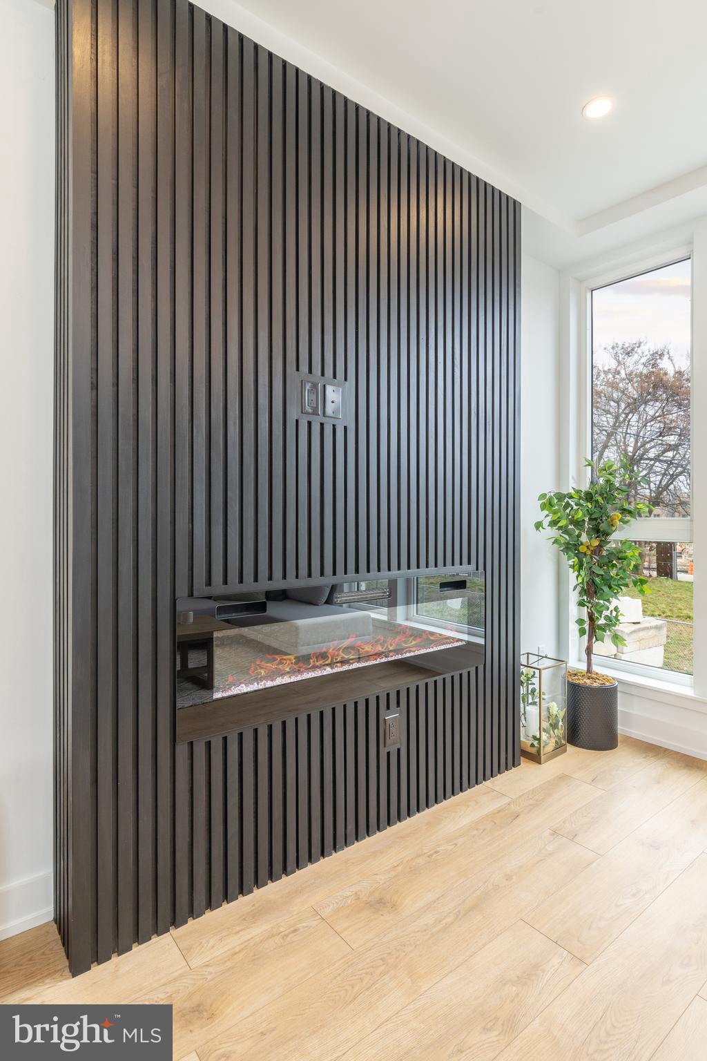 2201 E SOMERSET STREET A 22