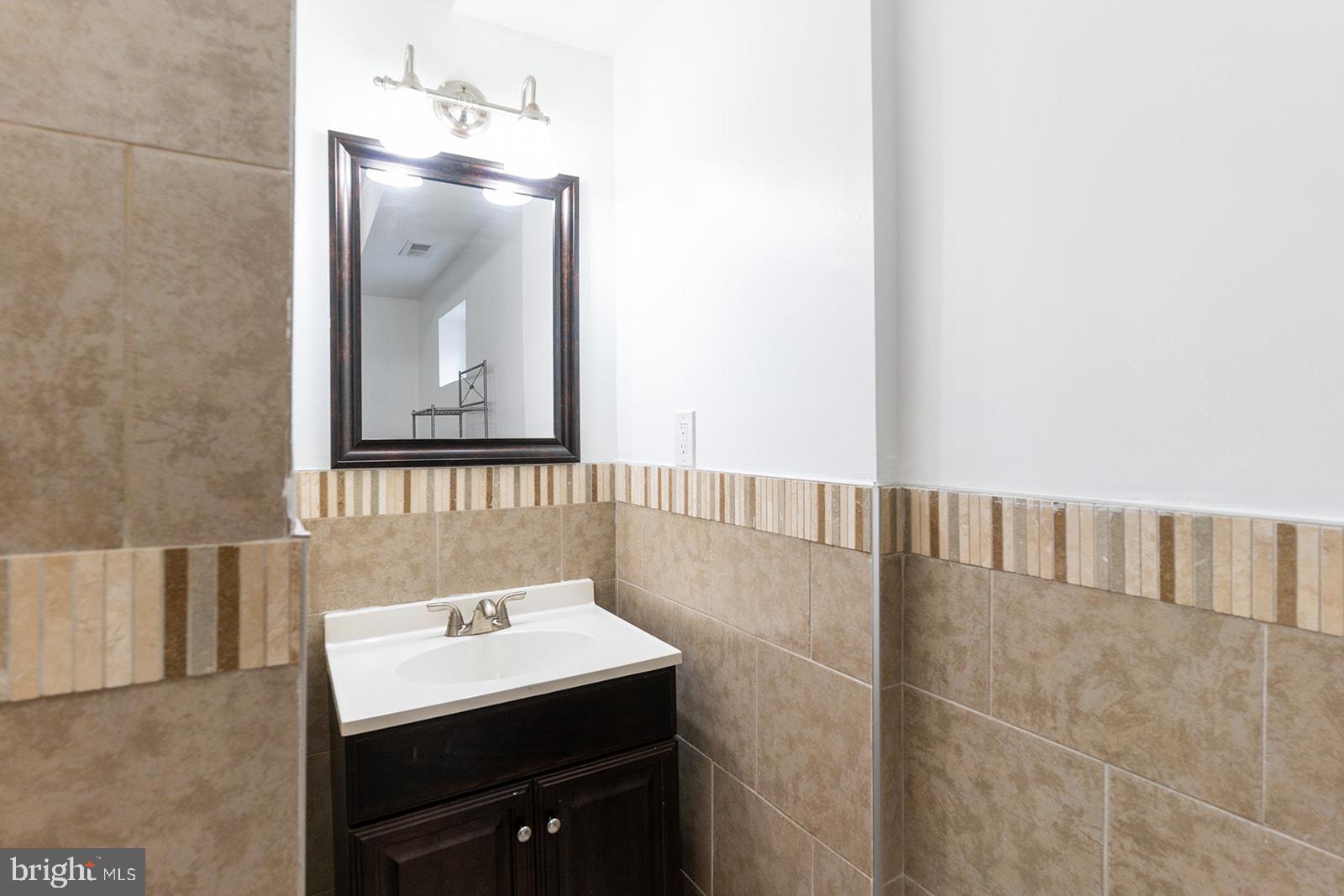 227 E GIRARD AVENUE 2