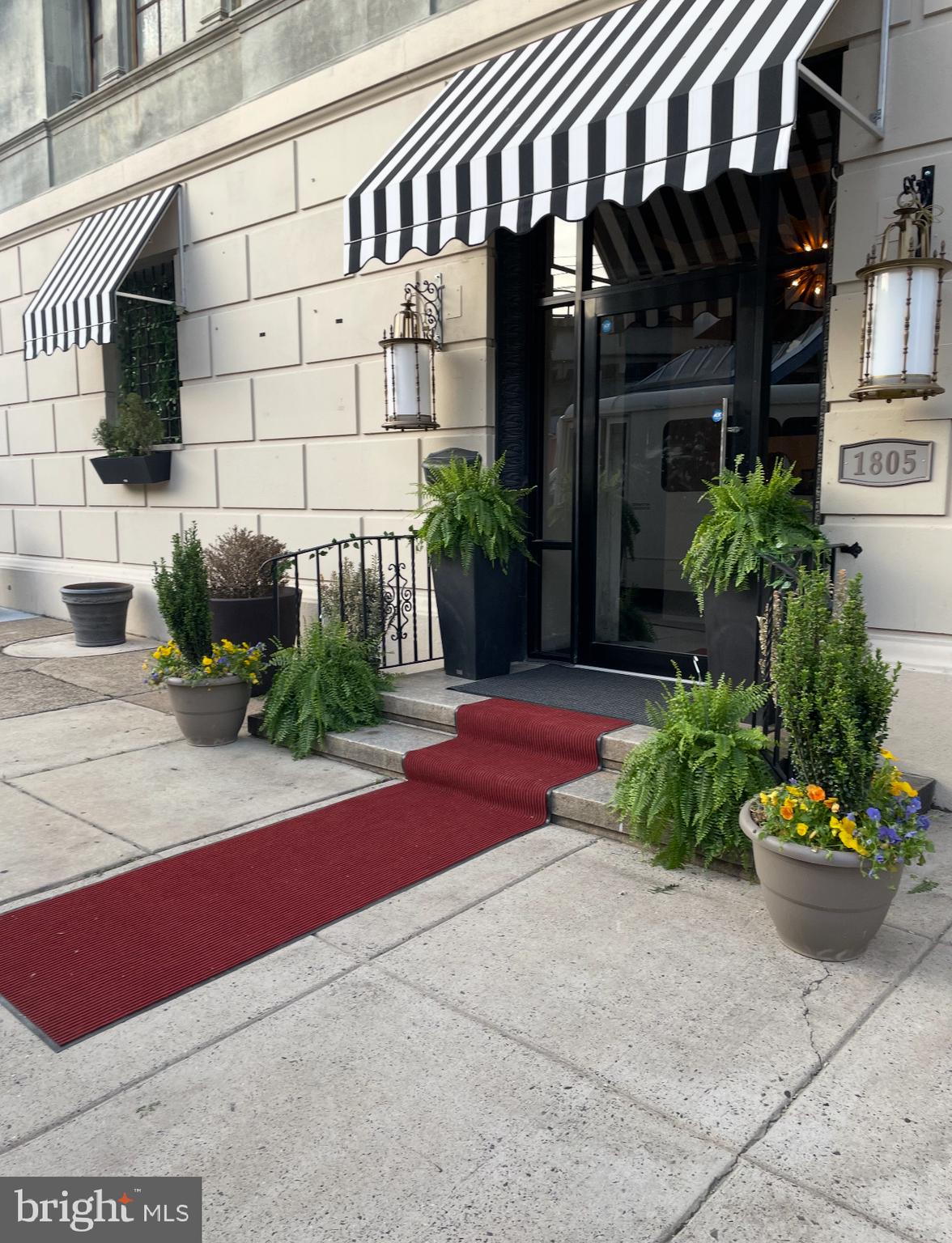 1805 E YORK STREET 7