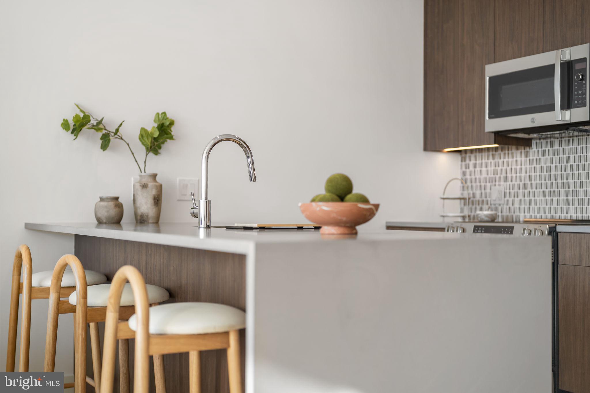 210 S 12TH STREET PH1B