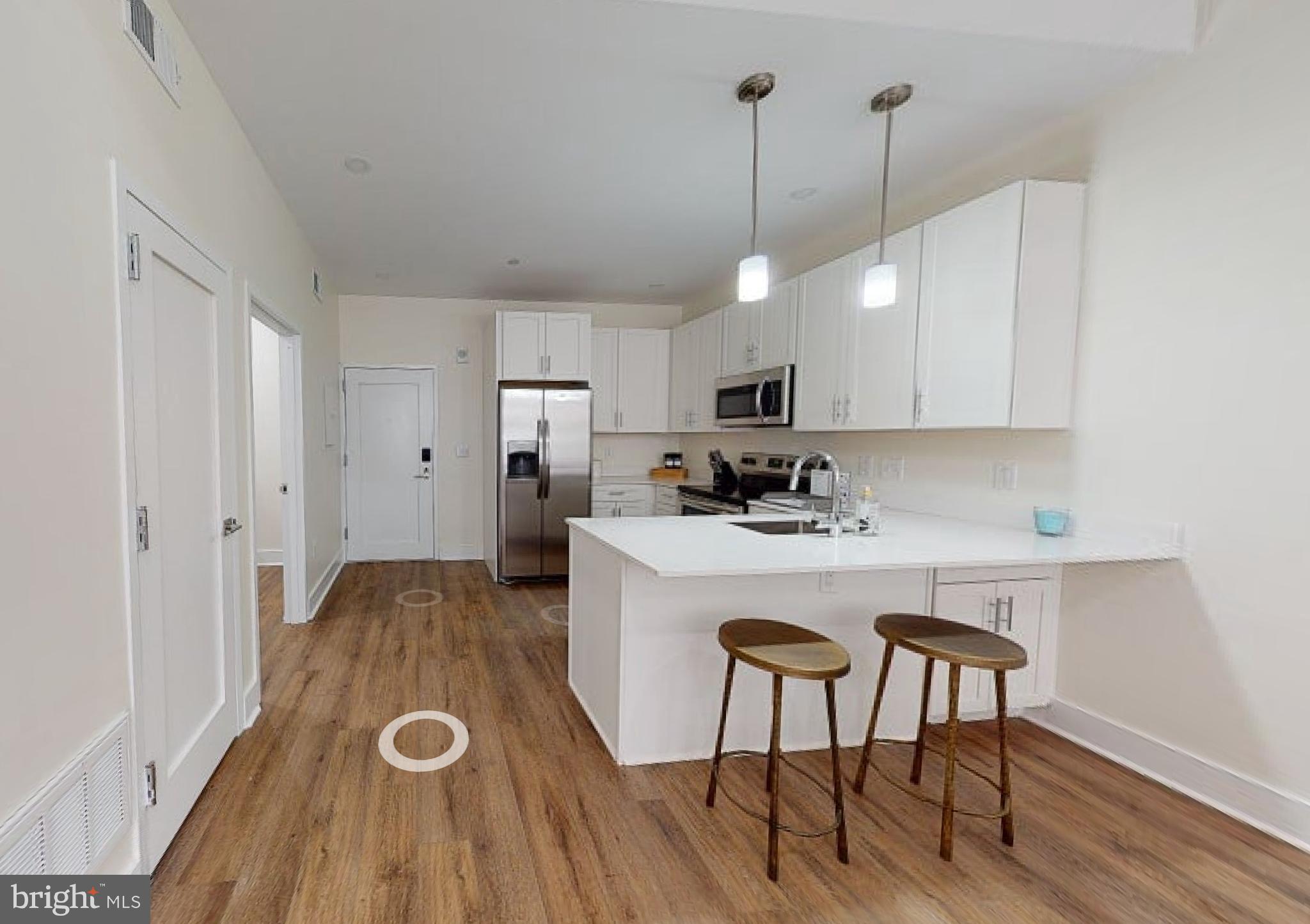 150 S INDEPENDENCE MALL W 1011