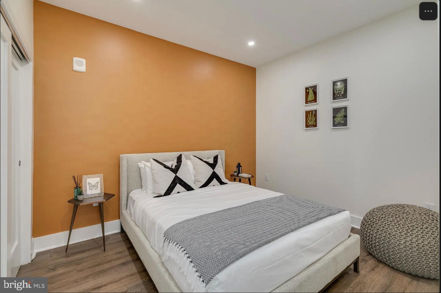 150 S INDEPENDENCE MALL W 1011