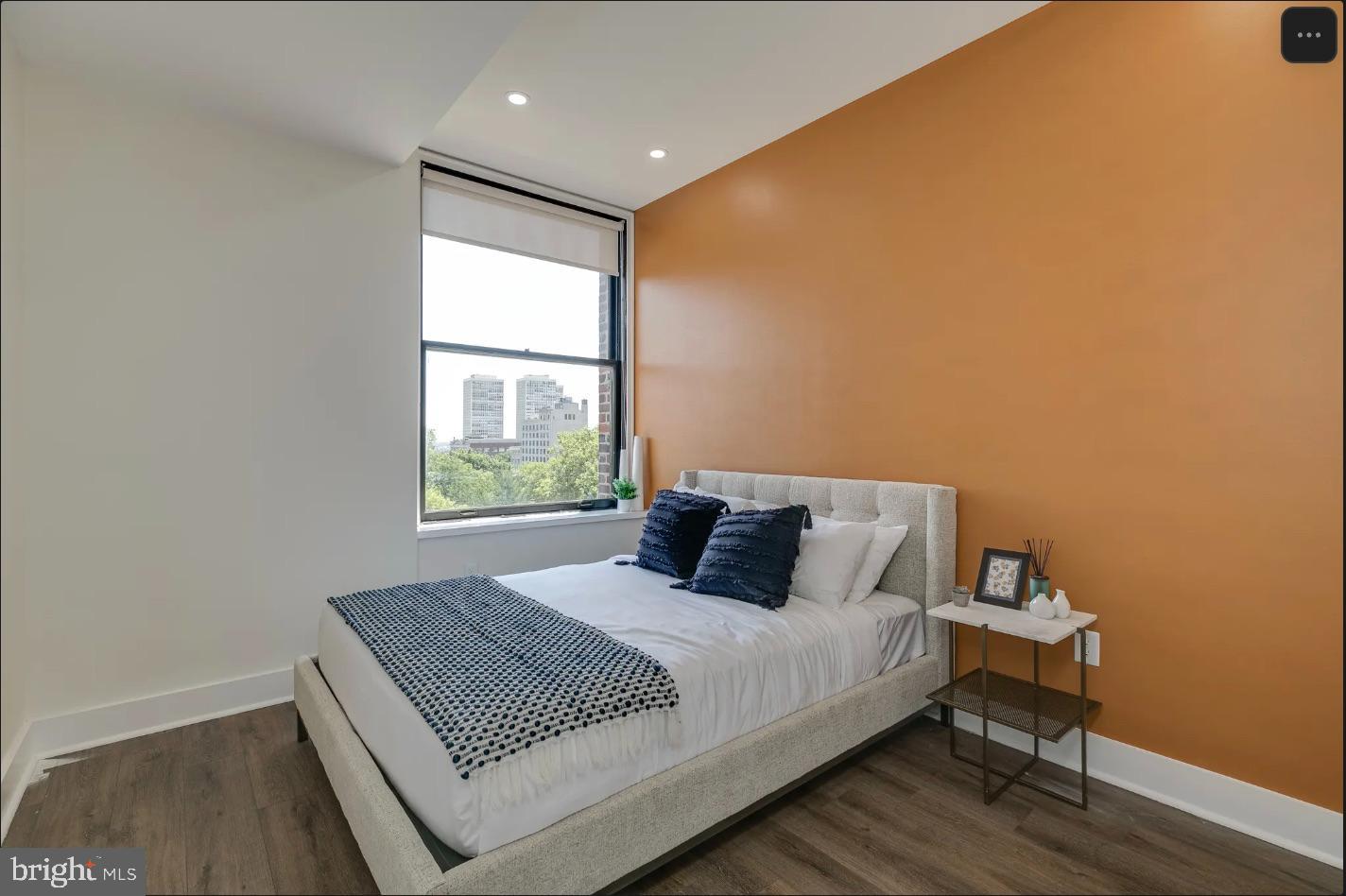 150 S INDEPENDENCE MALL W 1011