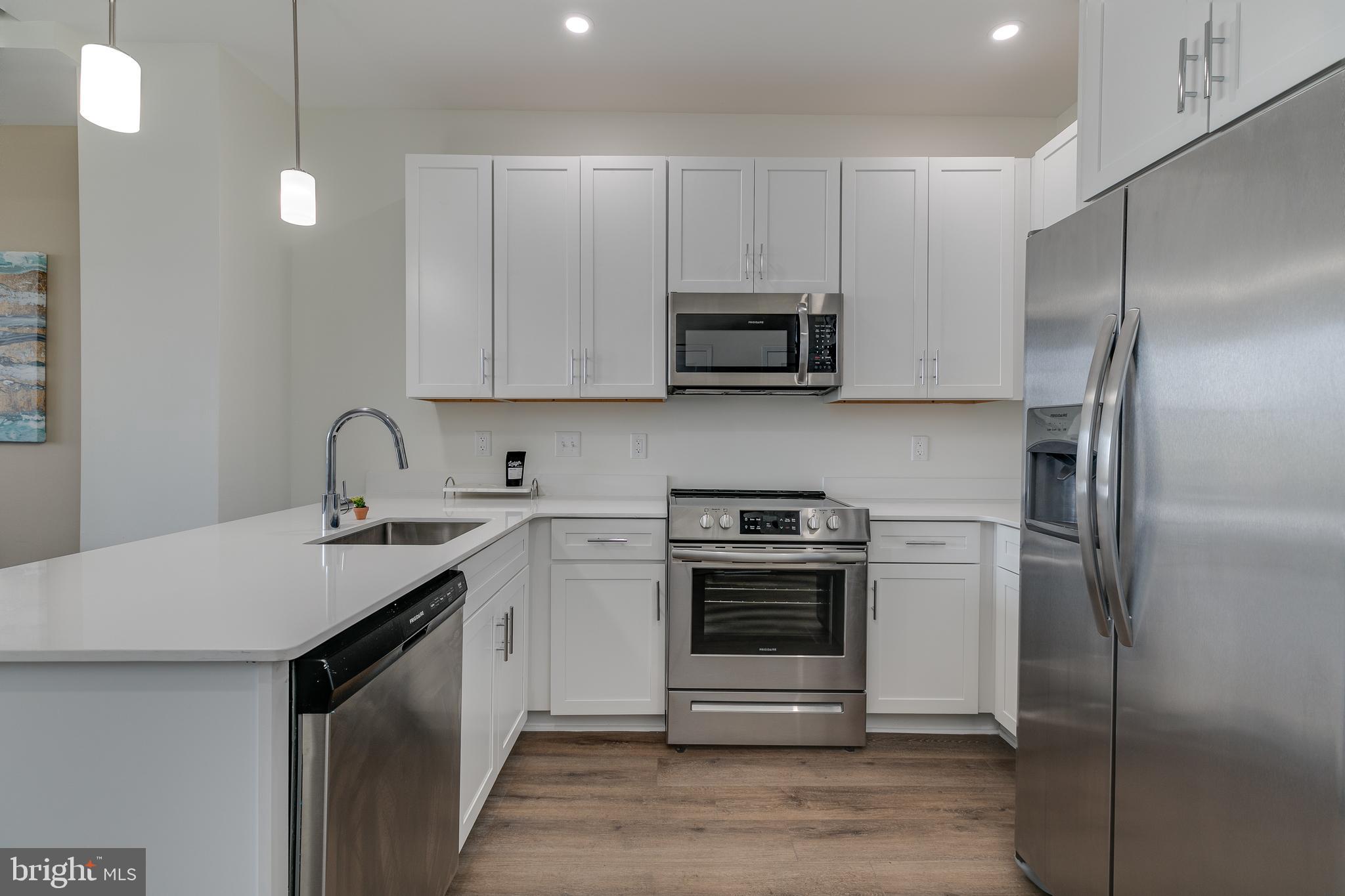 150 S INDEPENDENCE MALL W 1011