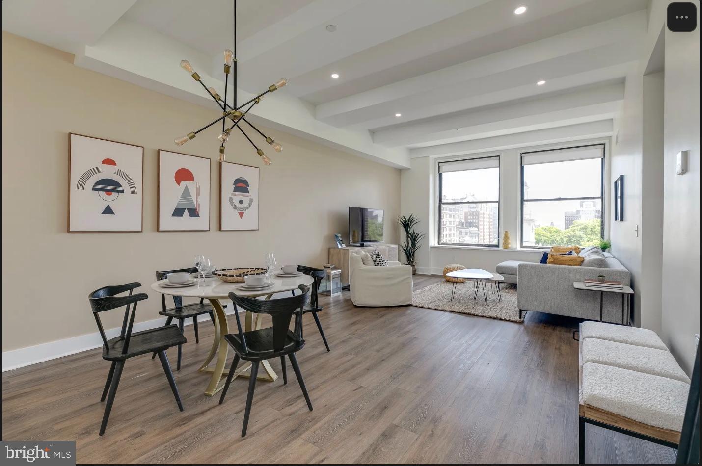 150 S INDEPENDENCE MALL W 1011