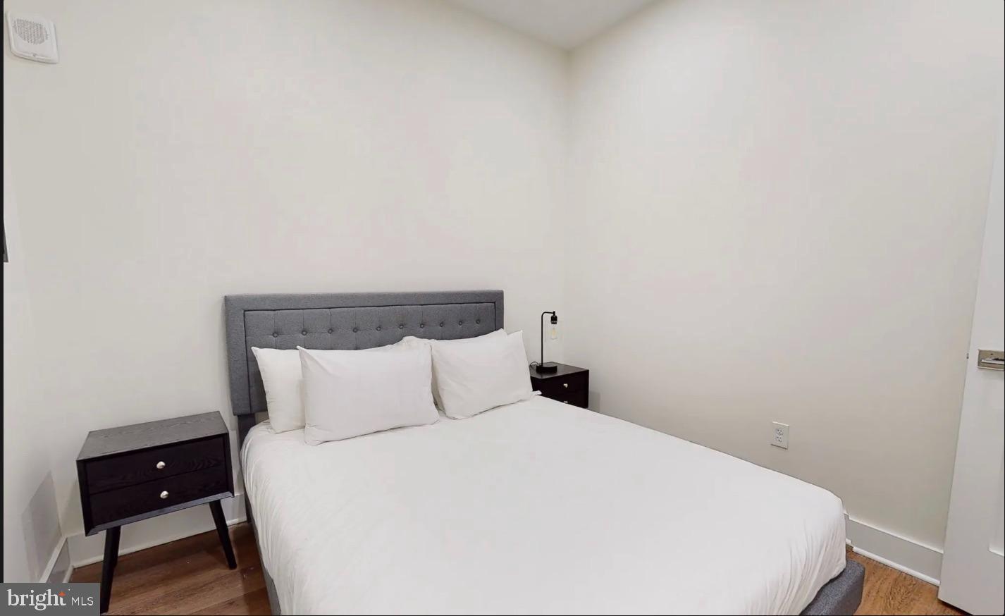 150 S INDEPENDENCE MALL W 720