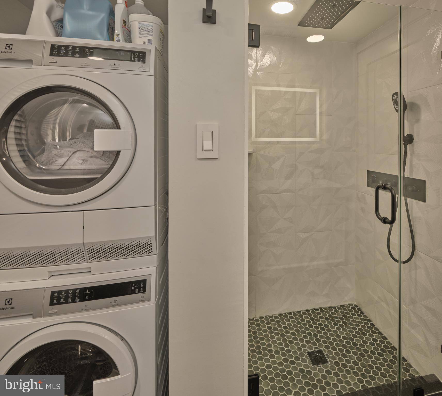 18 SAINT JAMES COURT 6