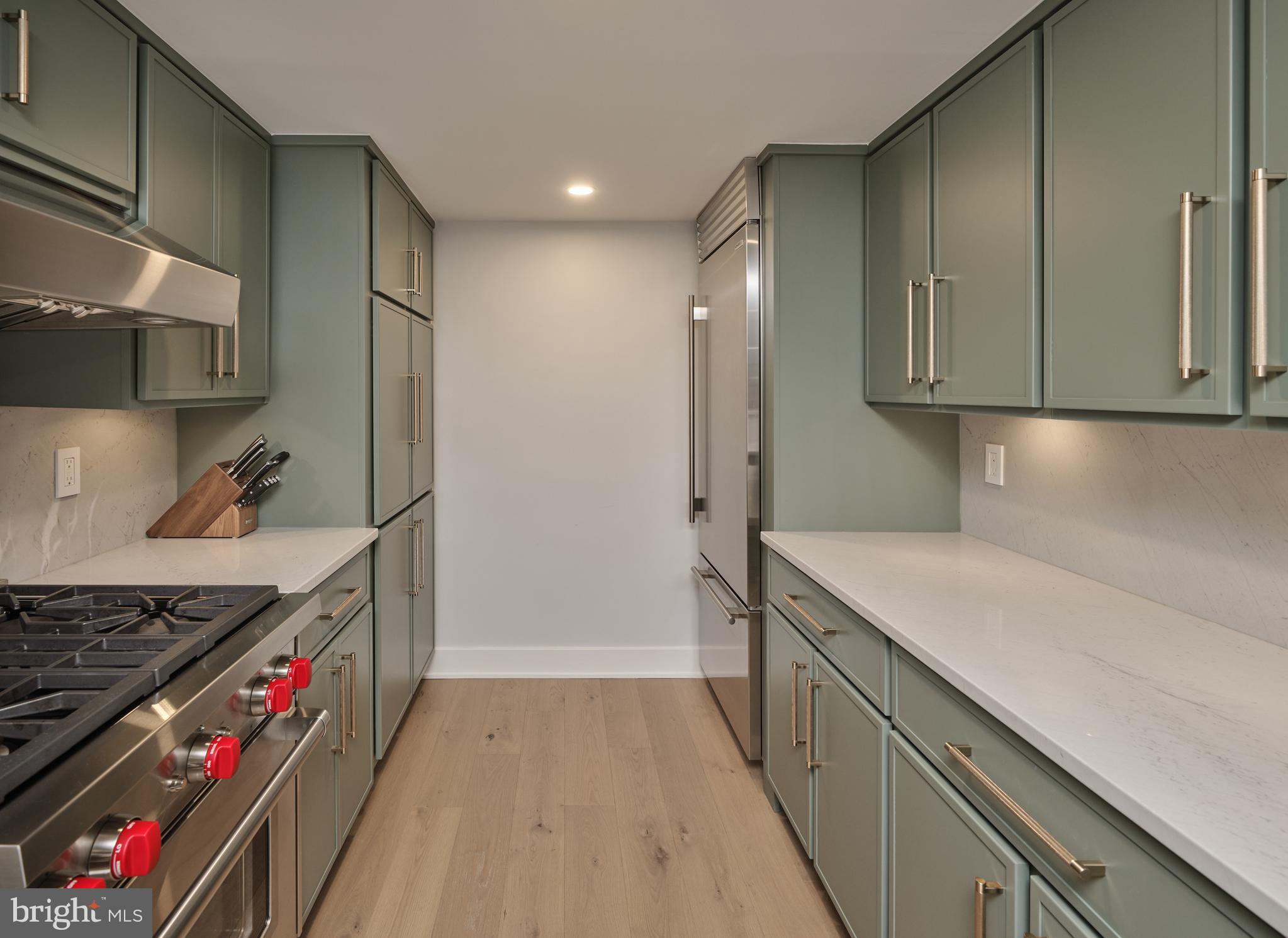 18 SAINT JAMES COURT 6