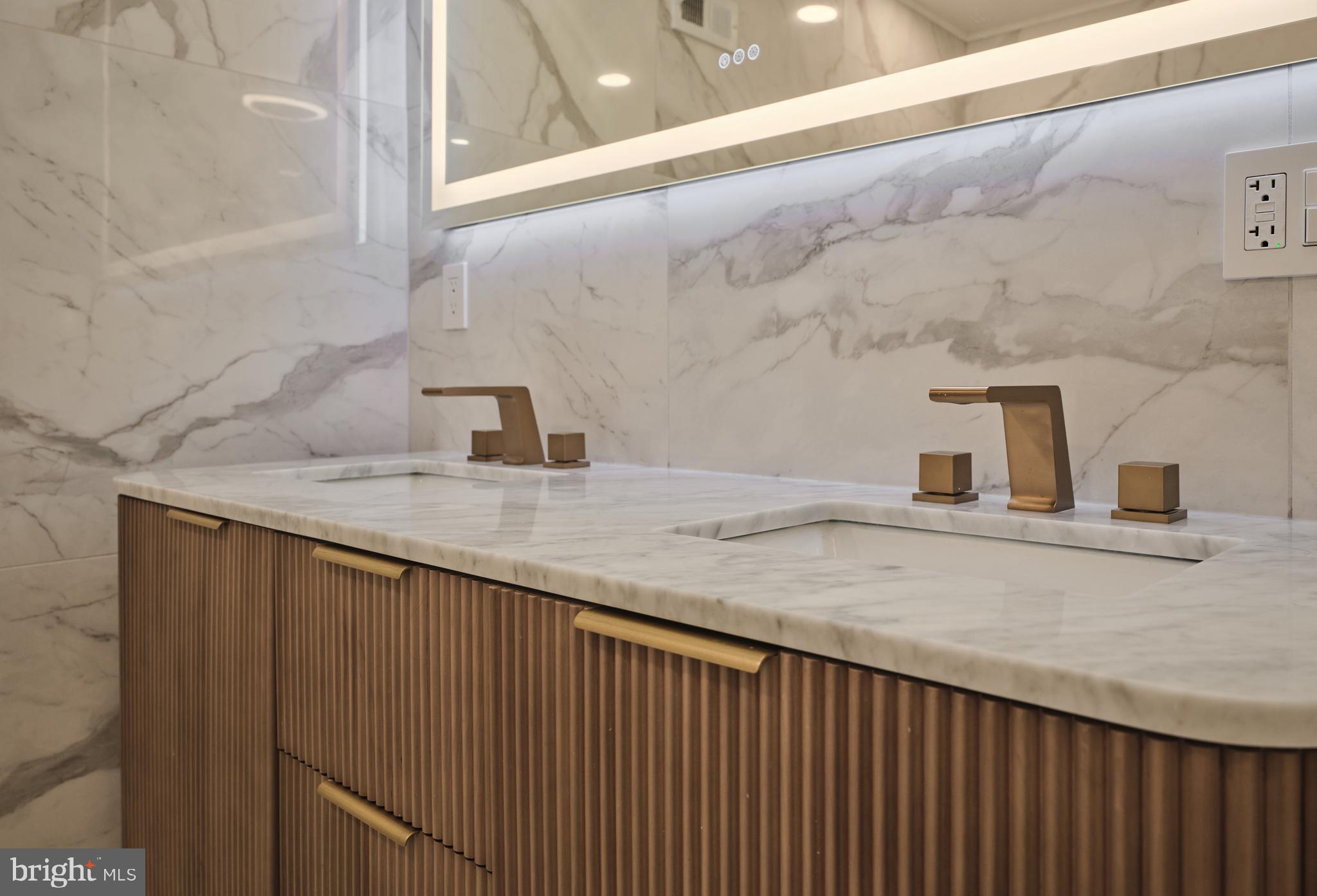 18 SAINT JAMES COURT 6