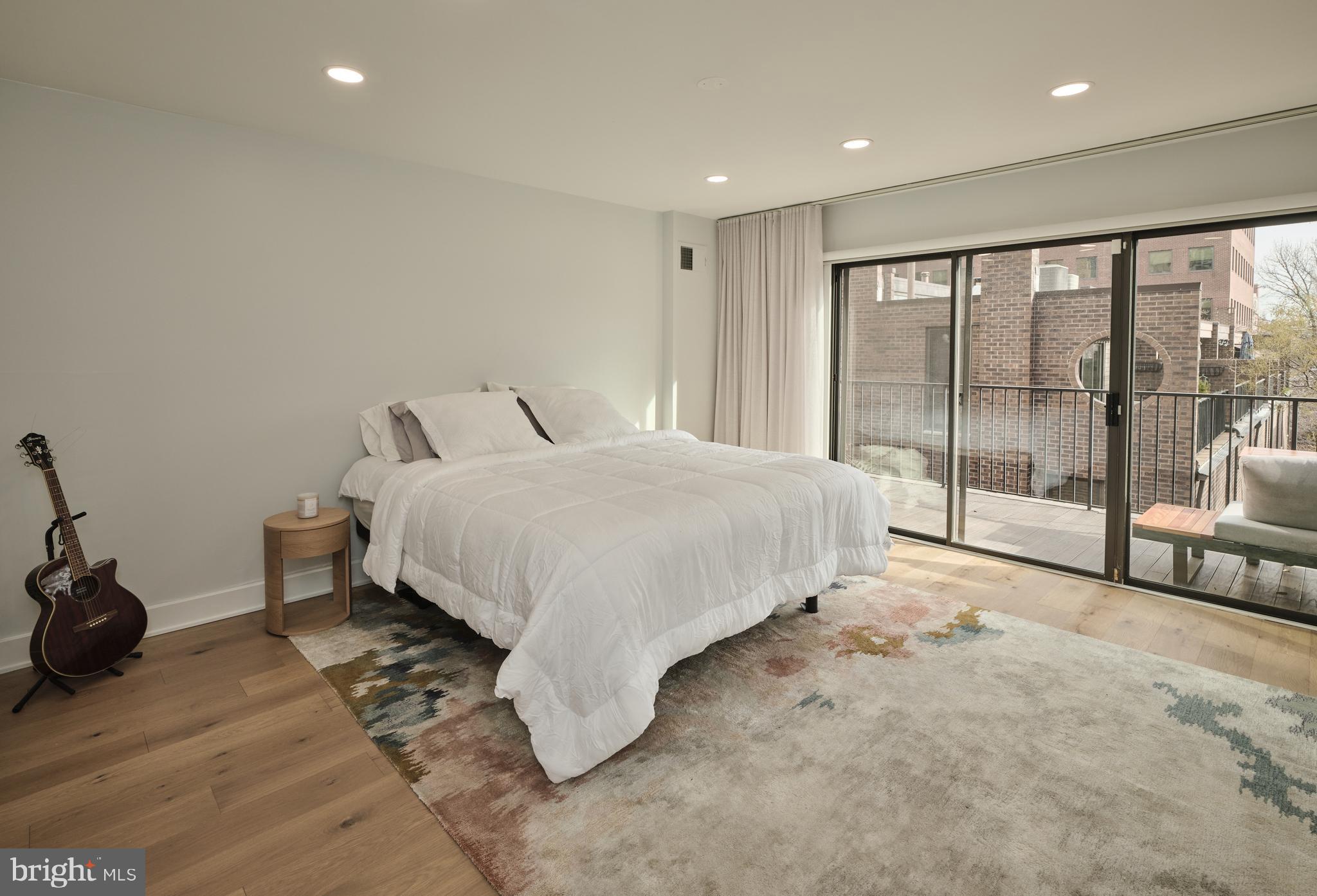 18 SAINT JAMES COURT 6