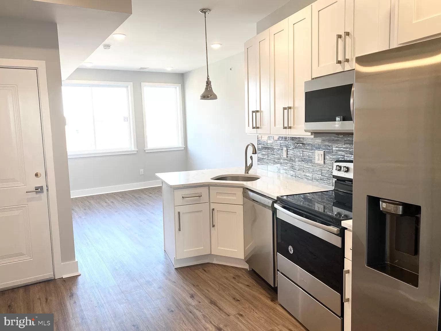 2425 FRANKFORD AVENUE 3