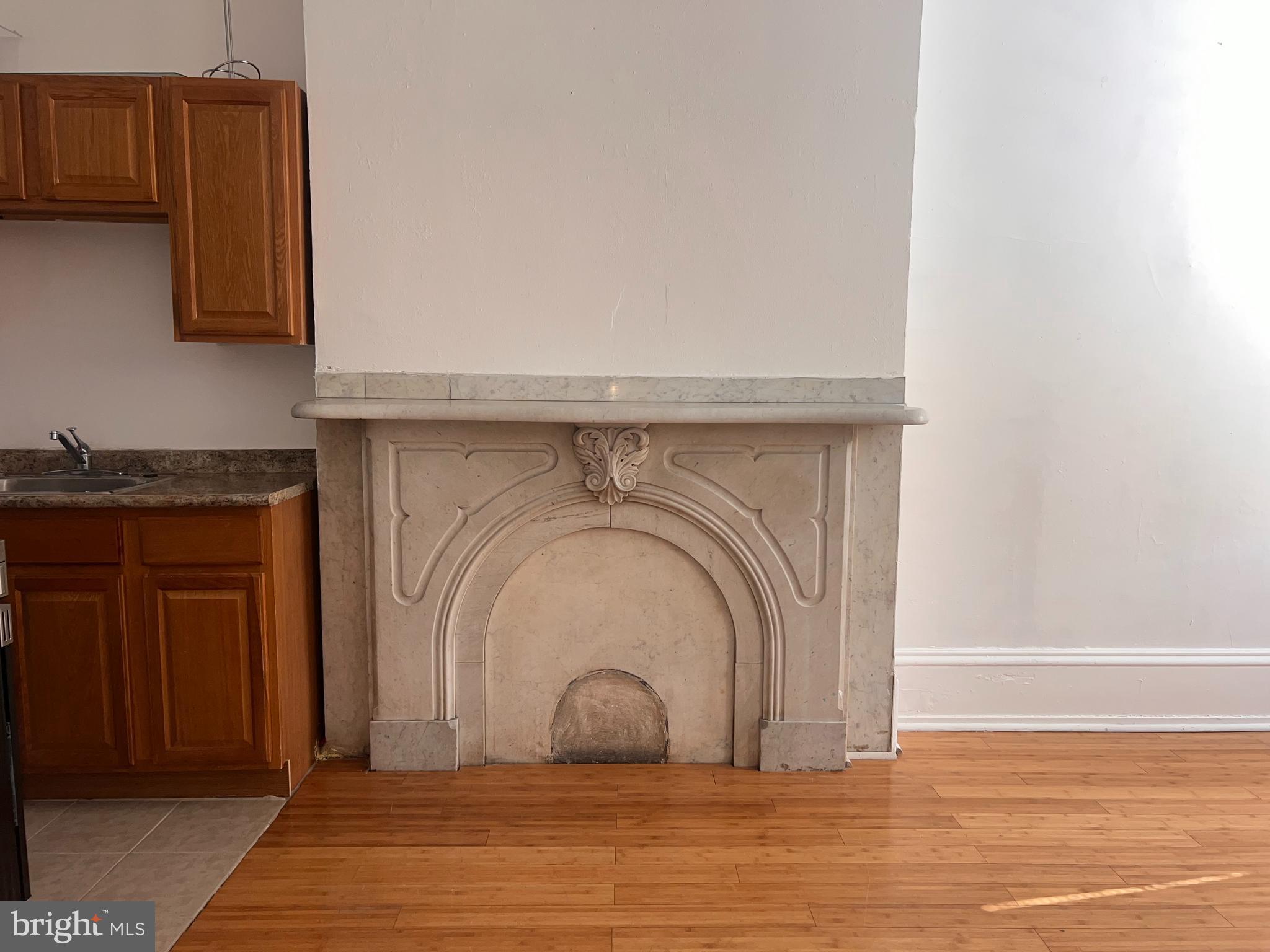 1249 SHACKAMAXON STREET 1F