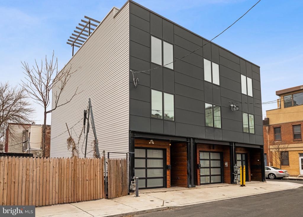 2528 E ALBERT