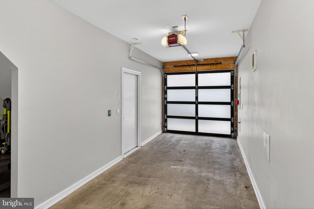 2528 E ALBERT