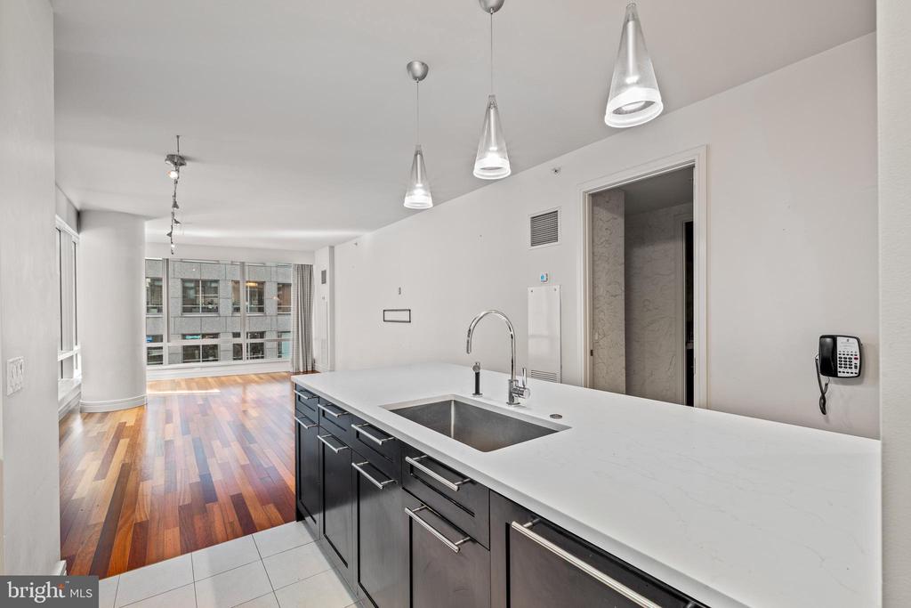 1414 S PENN SQUARE 6H