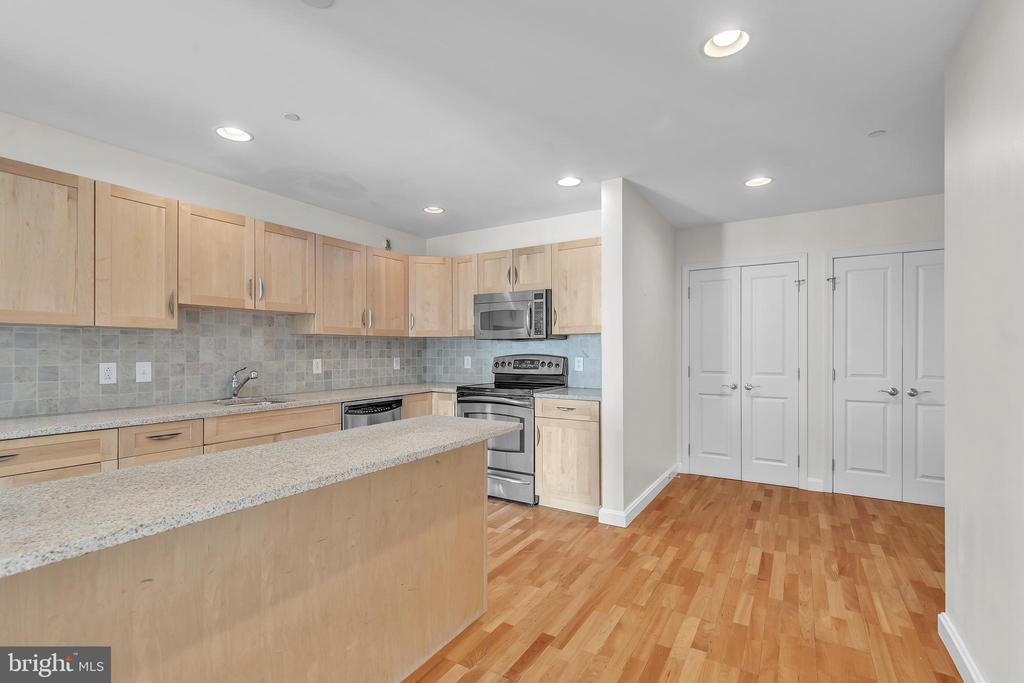901 N PENN STREET P302