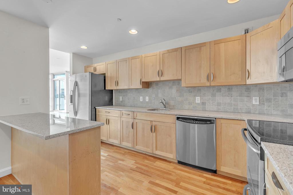 901 N PENN STREET P302