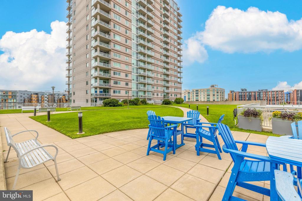 901 N PENN STREET P302