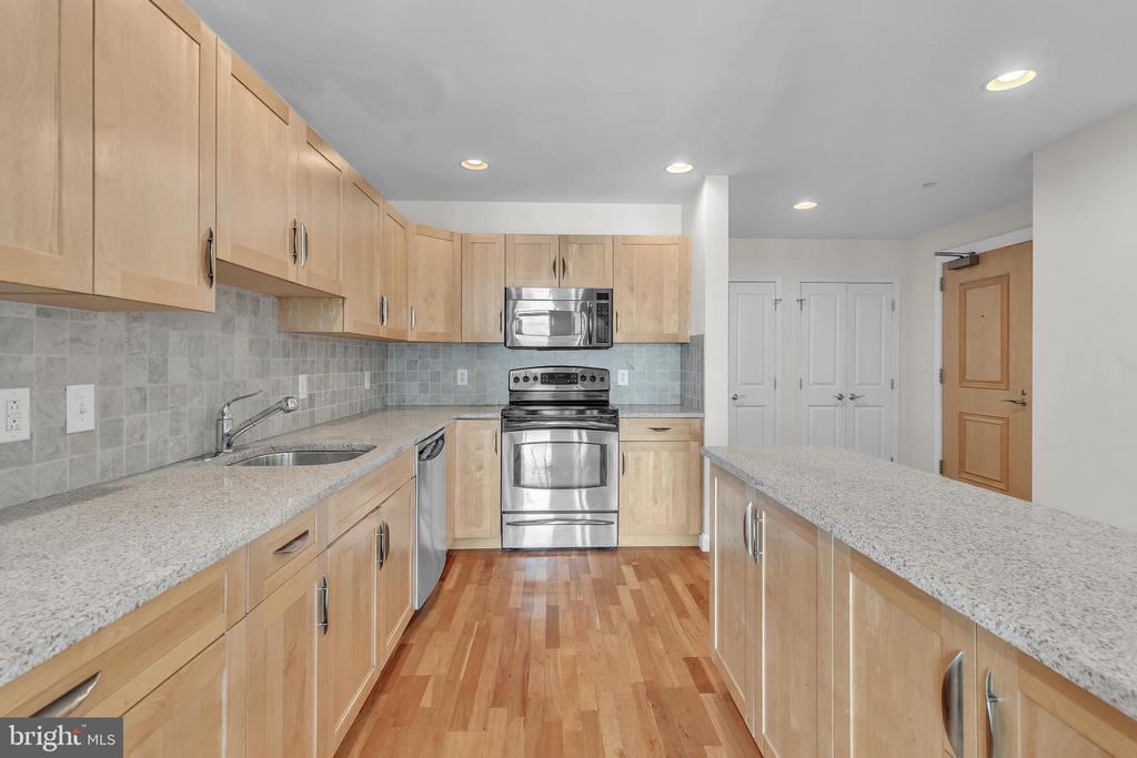 901 N PENN STREET P302