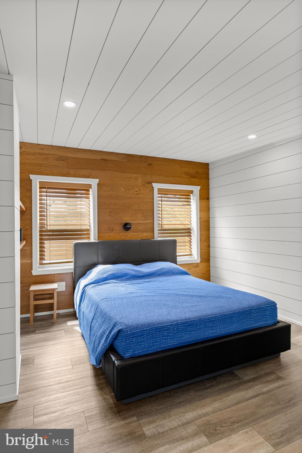 2175 E HAGERT STREET