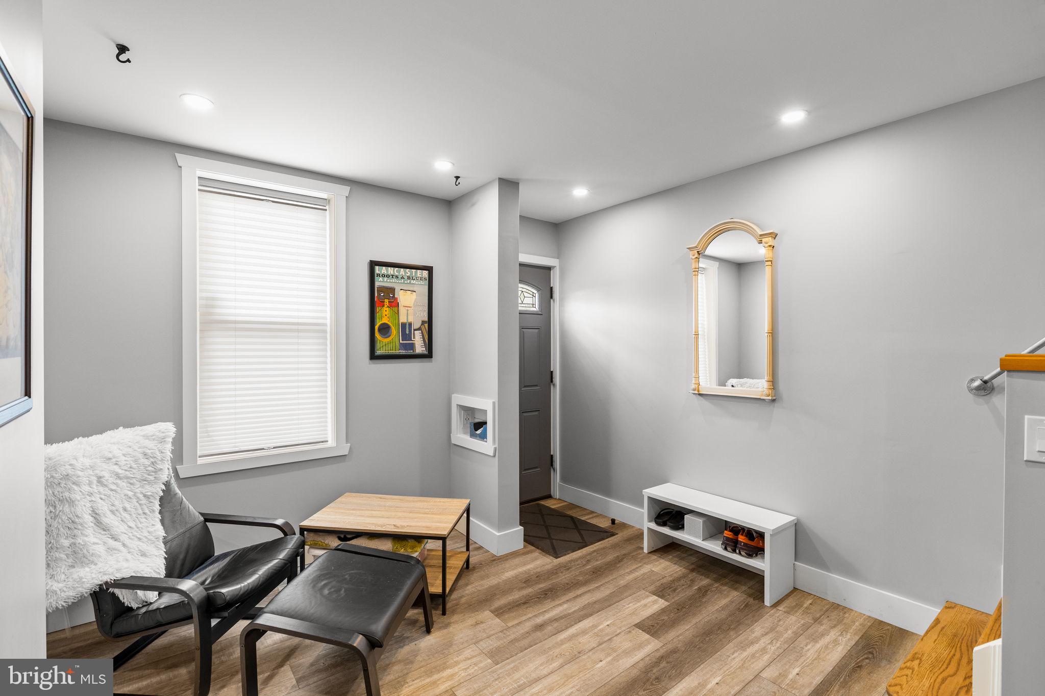 2175 E HAGERT STREET