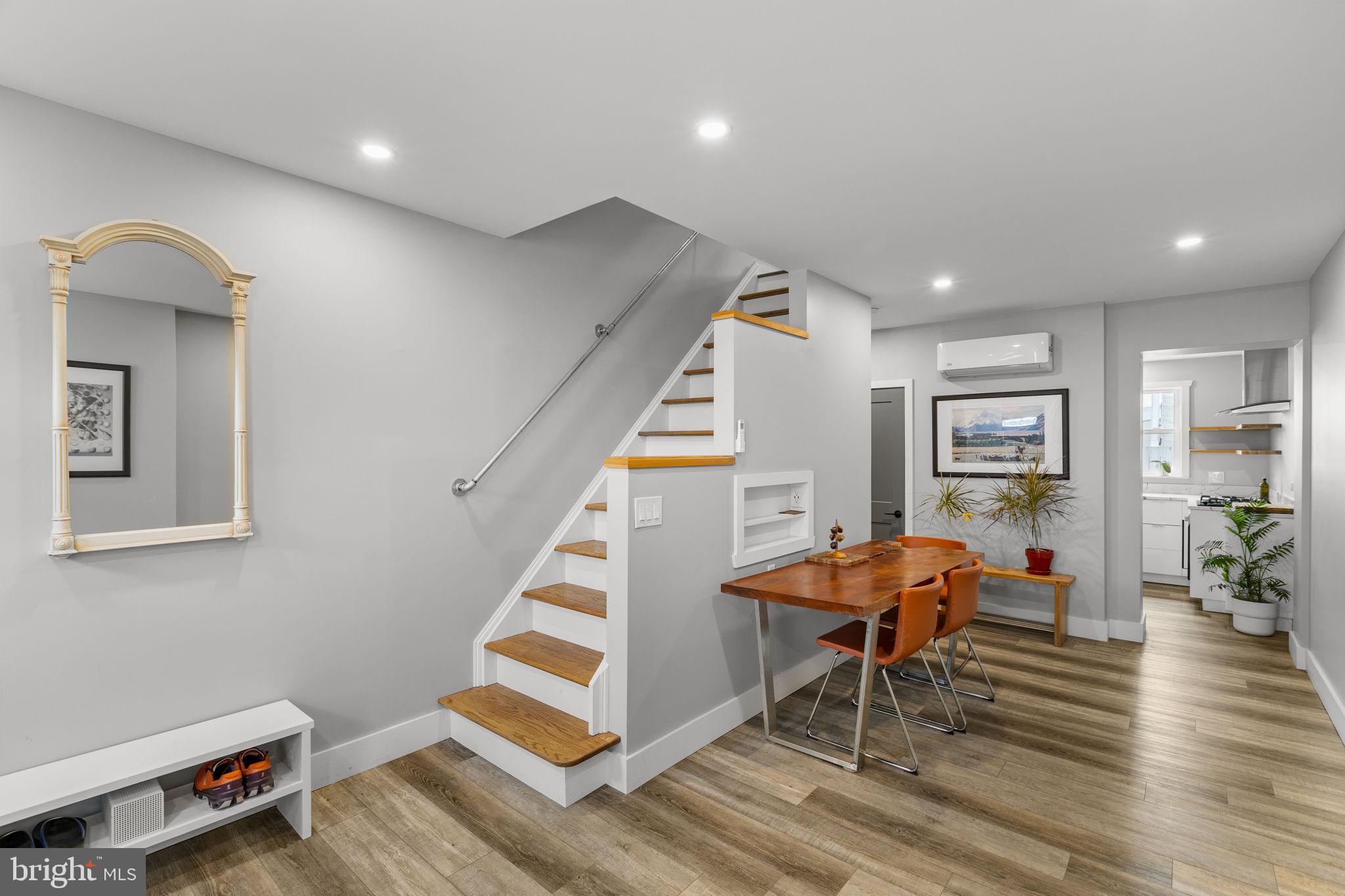 2175 E HAGERT STREET