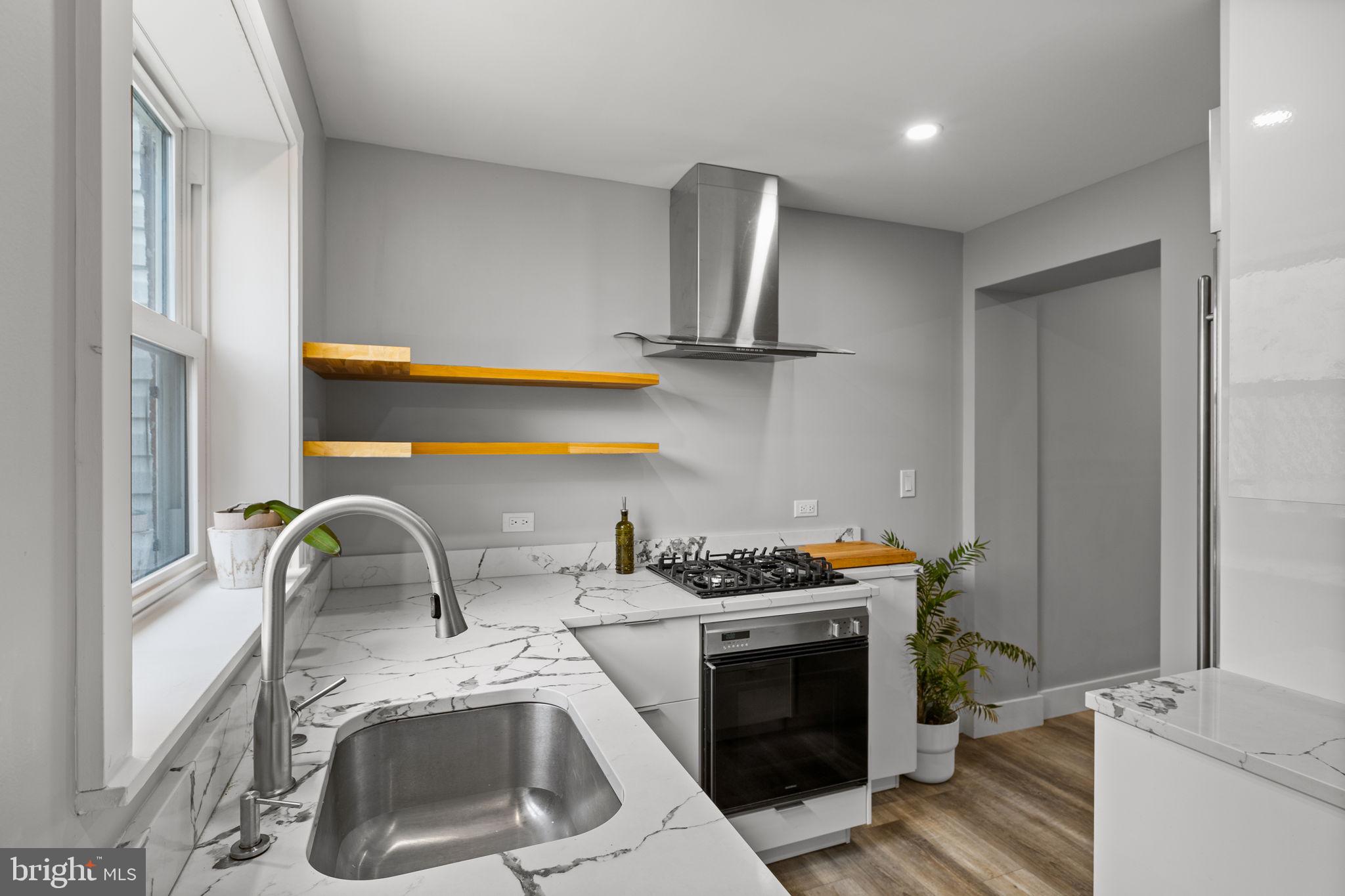 2175 E HAGERT STREET